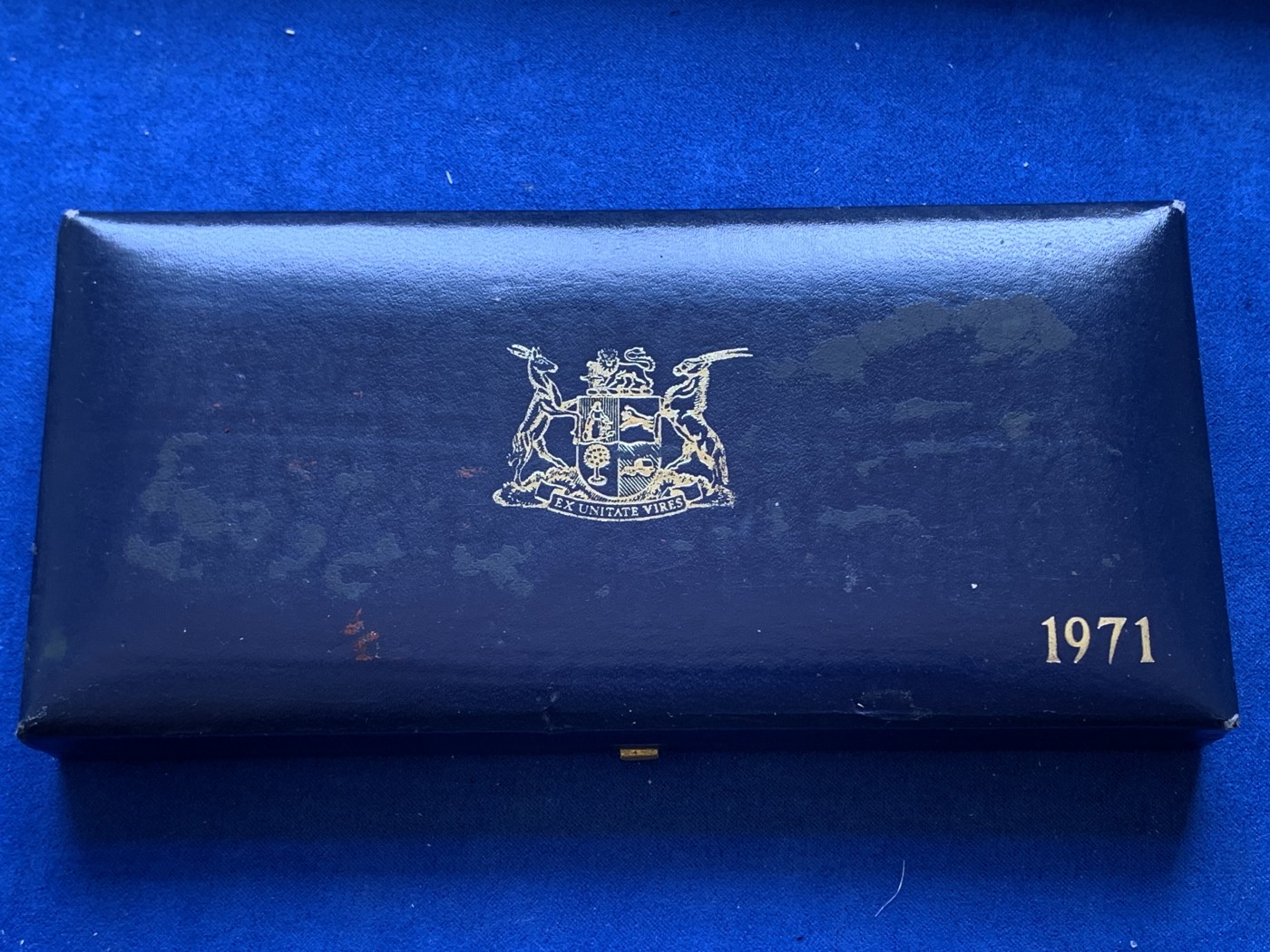 《竞宝斋》第201场-周日，周一 2场 (全场包邮) 南非 1971年套币最大最小2枚有氧化