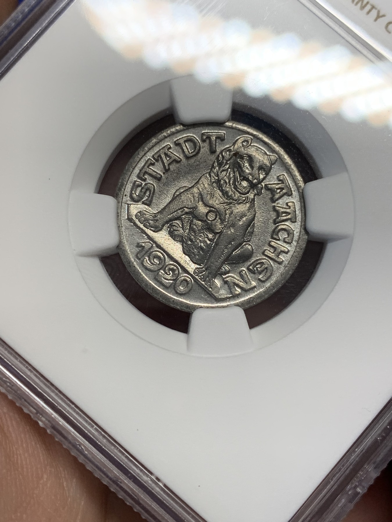 《竞宝斋》第201场-周日，周一 2场 (全场包邮) NGC MS65  1920年德国德紧亚琛无心狼10芬尼铁币 顶级品相状态 冠军分！