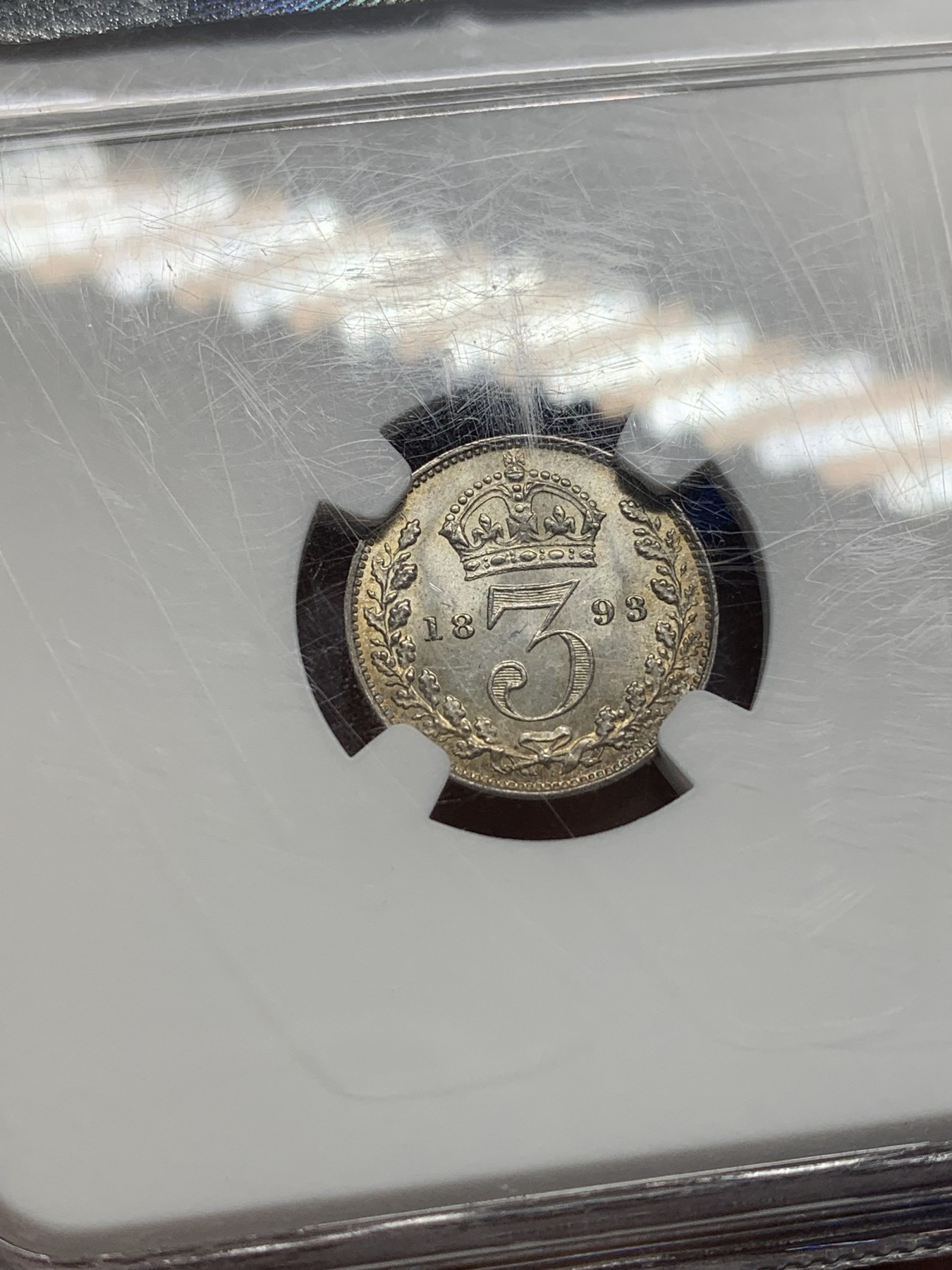 《竞宝斋》第201场-周日，周一 2场 (全场包邮) NGC MS64 英国1893年 维多利亚 披纱三便士 阴阳面包浆 原光未流通