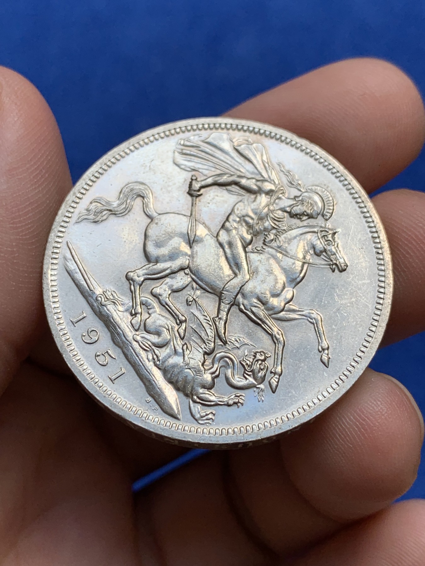 《竞宝斋》第201场-周日，周一 2场 (全场包邮) 英国1951年乔治六世 最后的马剑克朗型纪念币 盒证全 绿盒少见