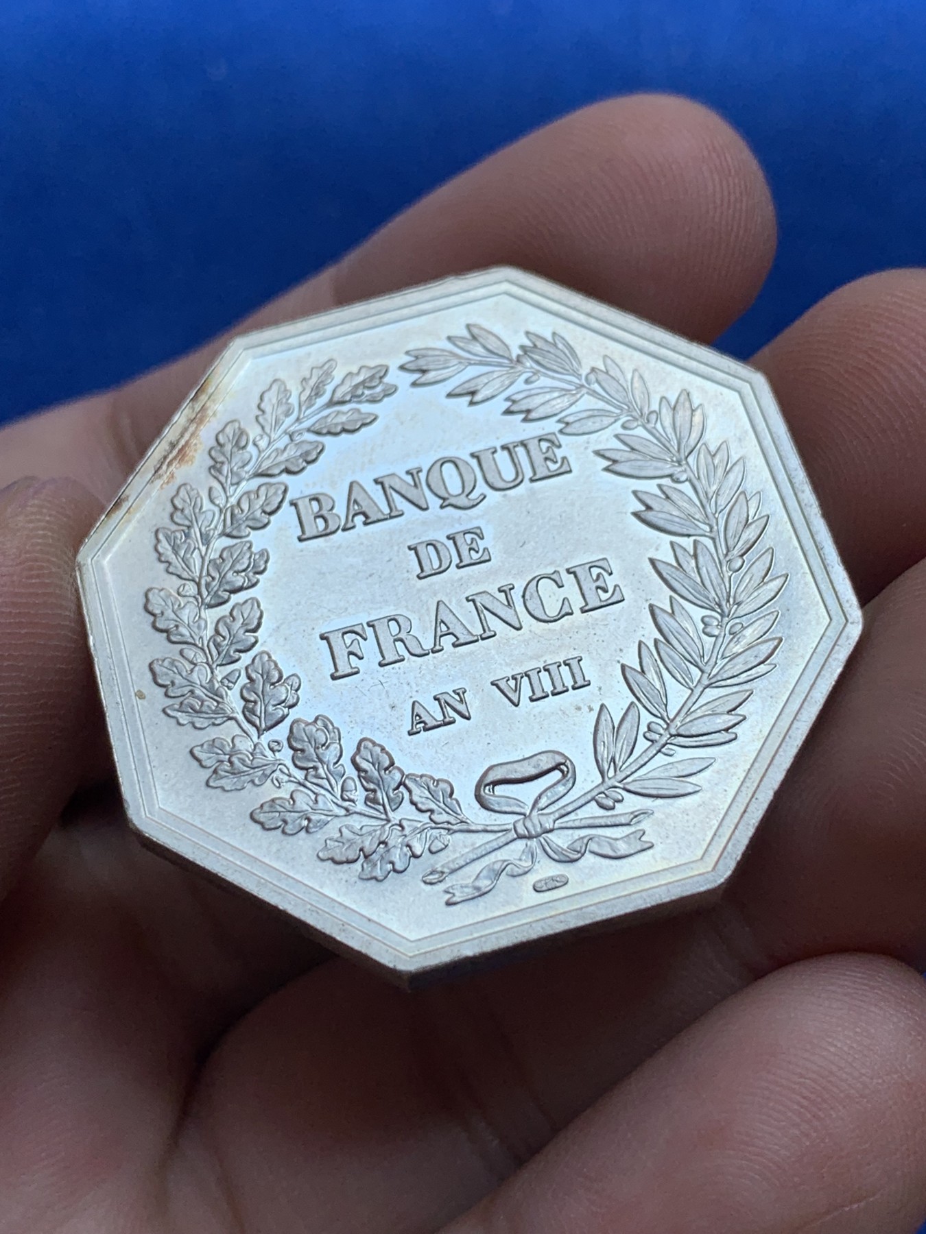 《竞宝斋》第201场-周日，周一 2场 (全场包邮) 法国 法兰西银行 银制JETON代用币 顶级品相 可以送评 925银 对角40mm直径 重 29.2克