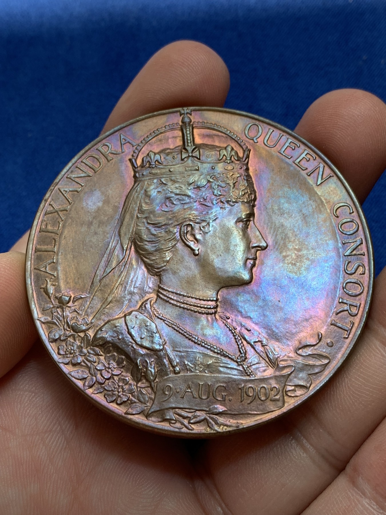 《竞宝斋》第201场-周日，周一 2场 (全场包邮) 1902年爱德华七世加冕大铜章，好品带原盒，55mm，80.6g