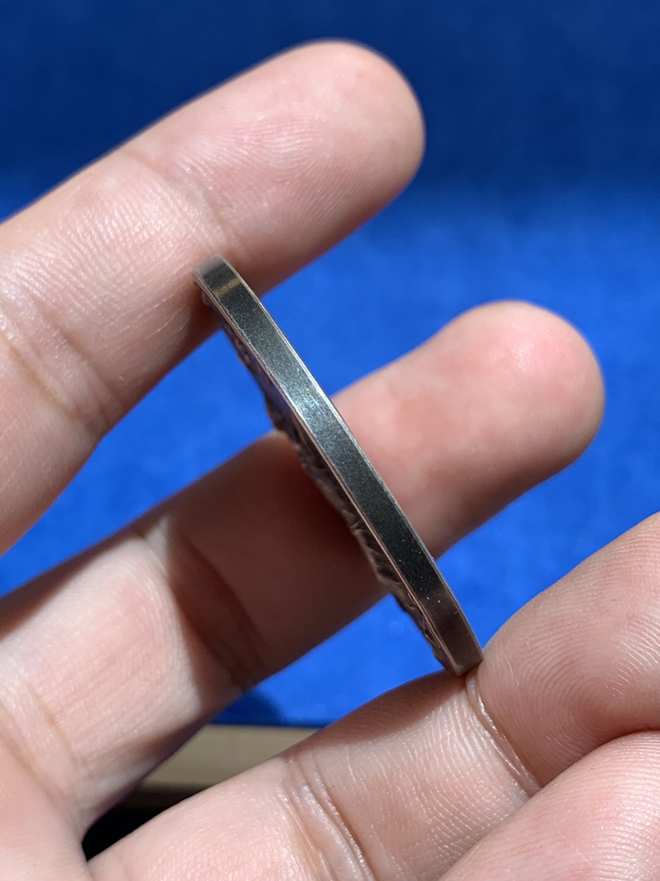 《竞宝斋》第201场-周日，周一 2场 (全场包邮) 1911年英国开放式登山一等银质奖牌，高浮雕女神，很漂亮，好品带原盒。23.3克，38.4mm