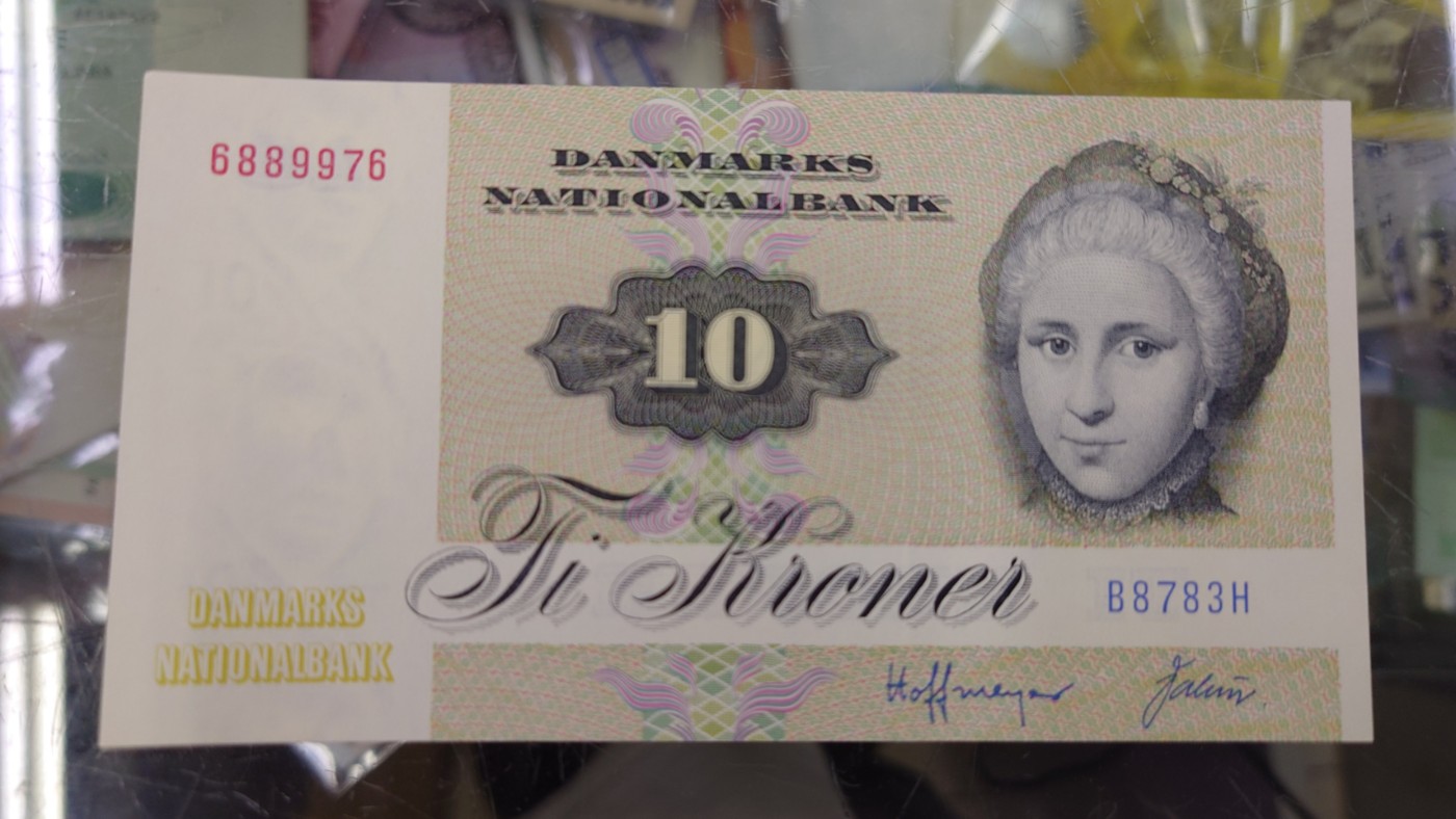 【世界钱币】精选微拍第75期暨2023年第二十二期 部分最新卖剩新品裸钞(有5000卢布AA等) 十月中下旬会有大量新货(优先本群里卖，卖剩的才挂拍卖欢迎关注) 1978年丹麦10克朗 全新绝品无4尾号9976