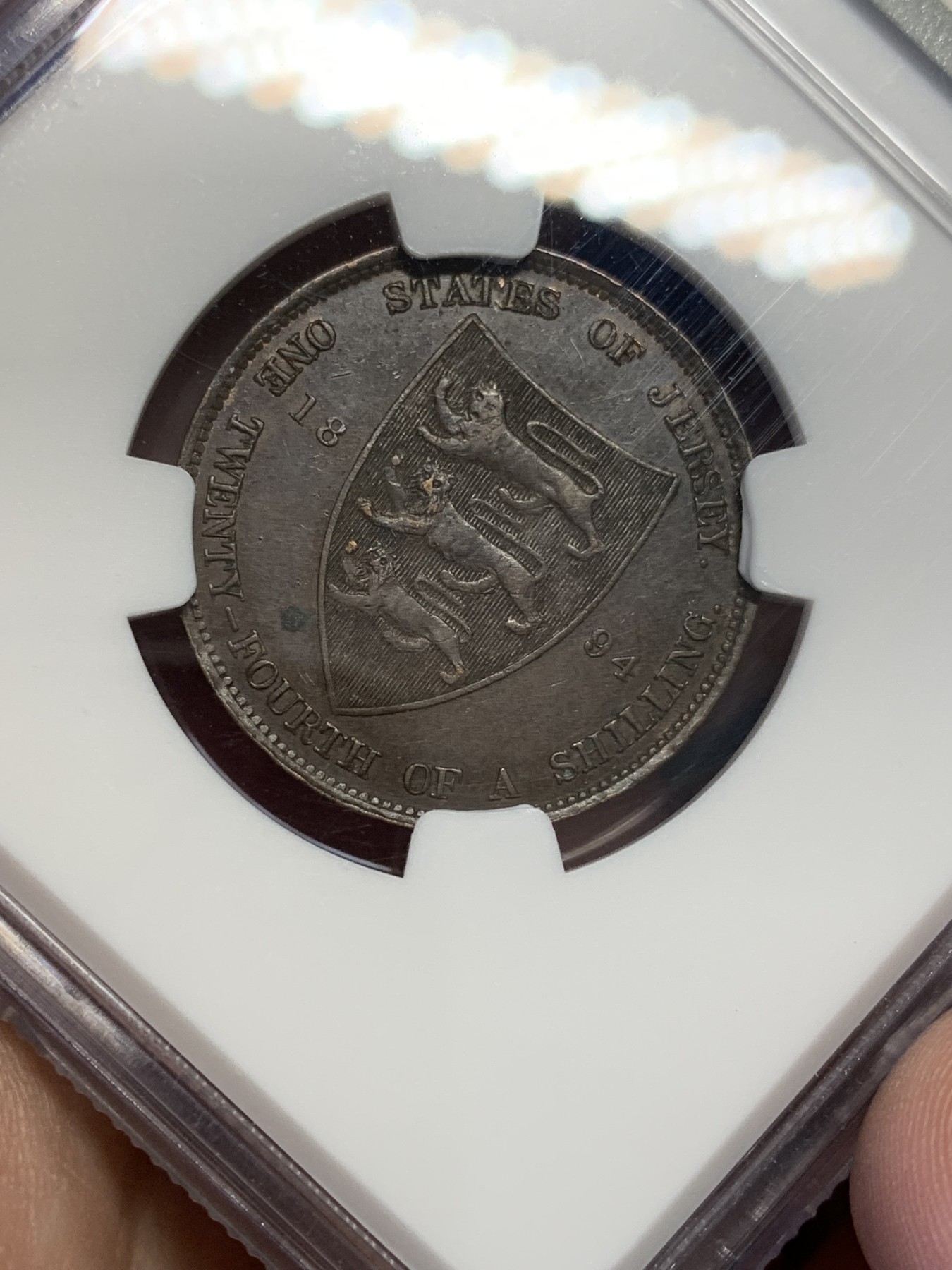 《竞宝斋》第201场-周日，周一 2场 (全场包邮) NGC  AU55   1894年泽西岛1/24先令铜币 维多利亚女王头像