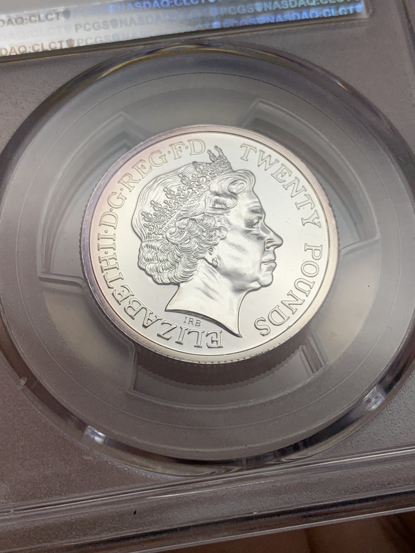 《竞宝斋》第201场-周日，周一 2场 (全场包邮) PCGS MS68 2013年英国伊丽莎白二世女王20英镑 圣乔治屠龙马剑银币 亚军分