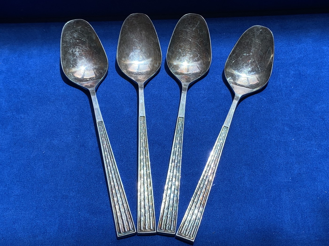 《竞宝斋》第201场-周日，周一 2场 (全场包邮) 银器 实用器银勺4把，总重169+克，都带SILVER银标