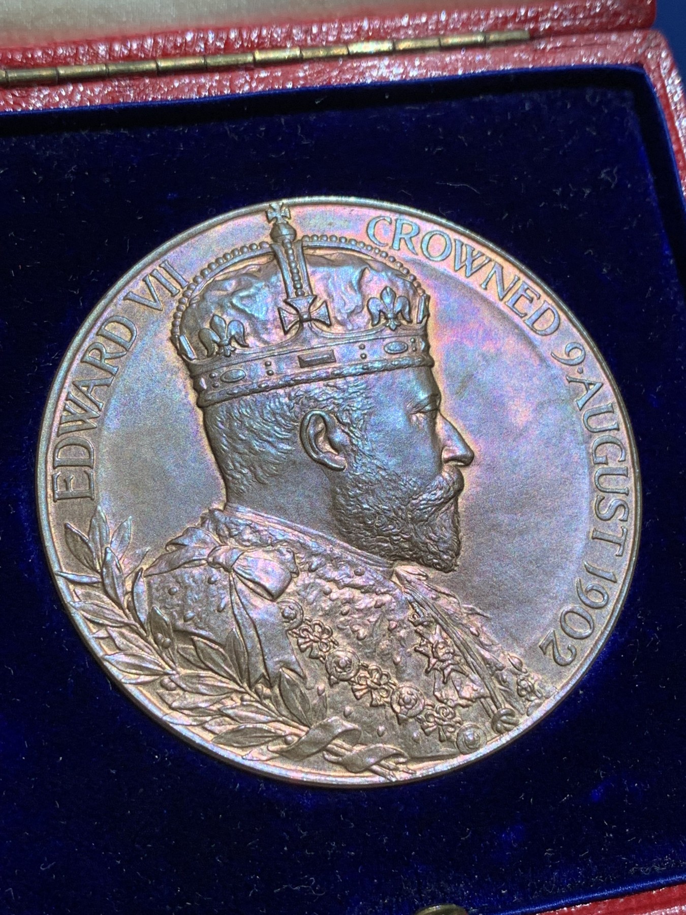 《竞宝斋》第201场-周日，周一 2场 (全场包邮) 1902年爱德华七世加冕大铜章，好品带原盒，55mm，80.6g