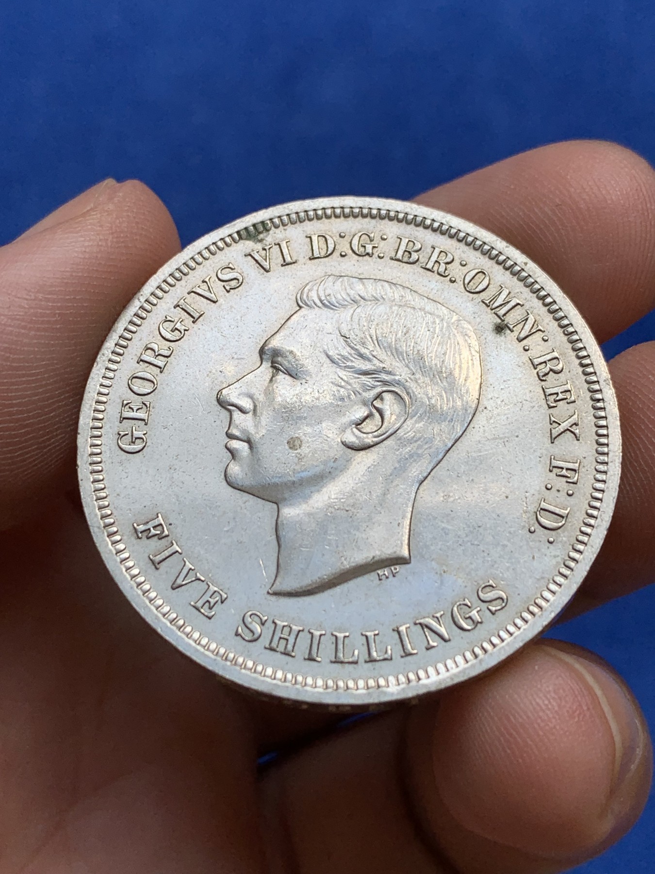 《竞宝斋》第201场-周日，周一 2场 (全场包邮) 英国1951年乔治六世 最后的马剑克朗型纪念币 盒证全 绿盒少见