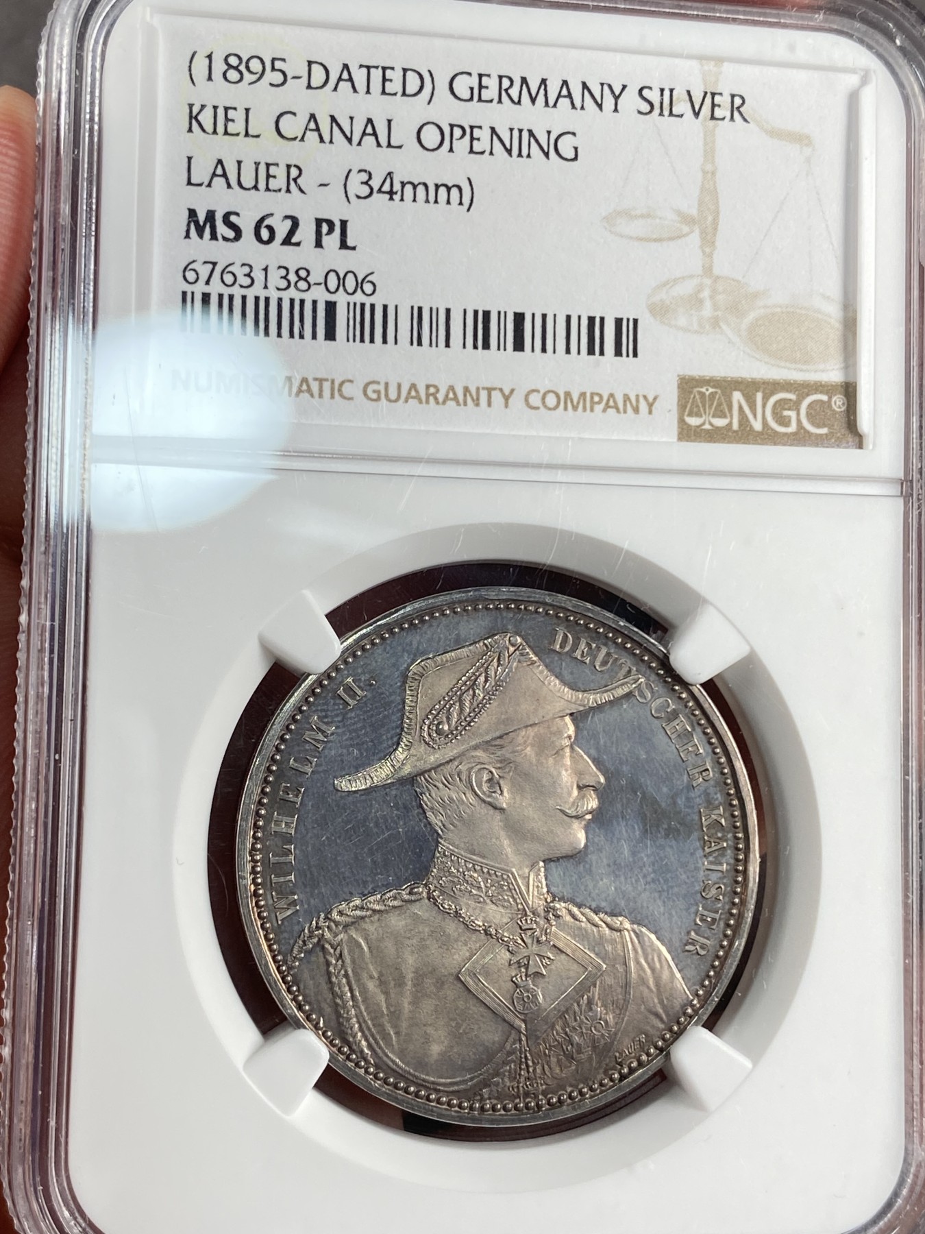 万国钱币拍卖第017期（中秋—国庆花好月圆夜特辑） NGC MS62PL 1895年德国威廉二世戎装纪念基尔大桥通航镜面银章 经典品种 正面与渤海章同模