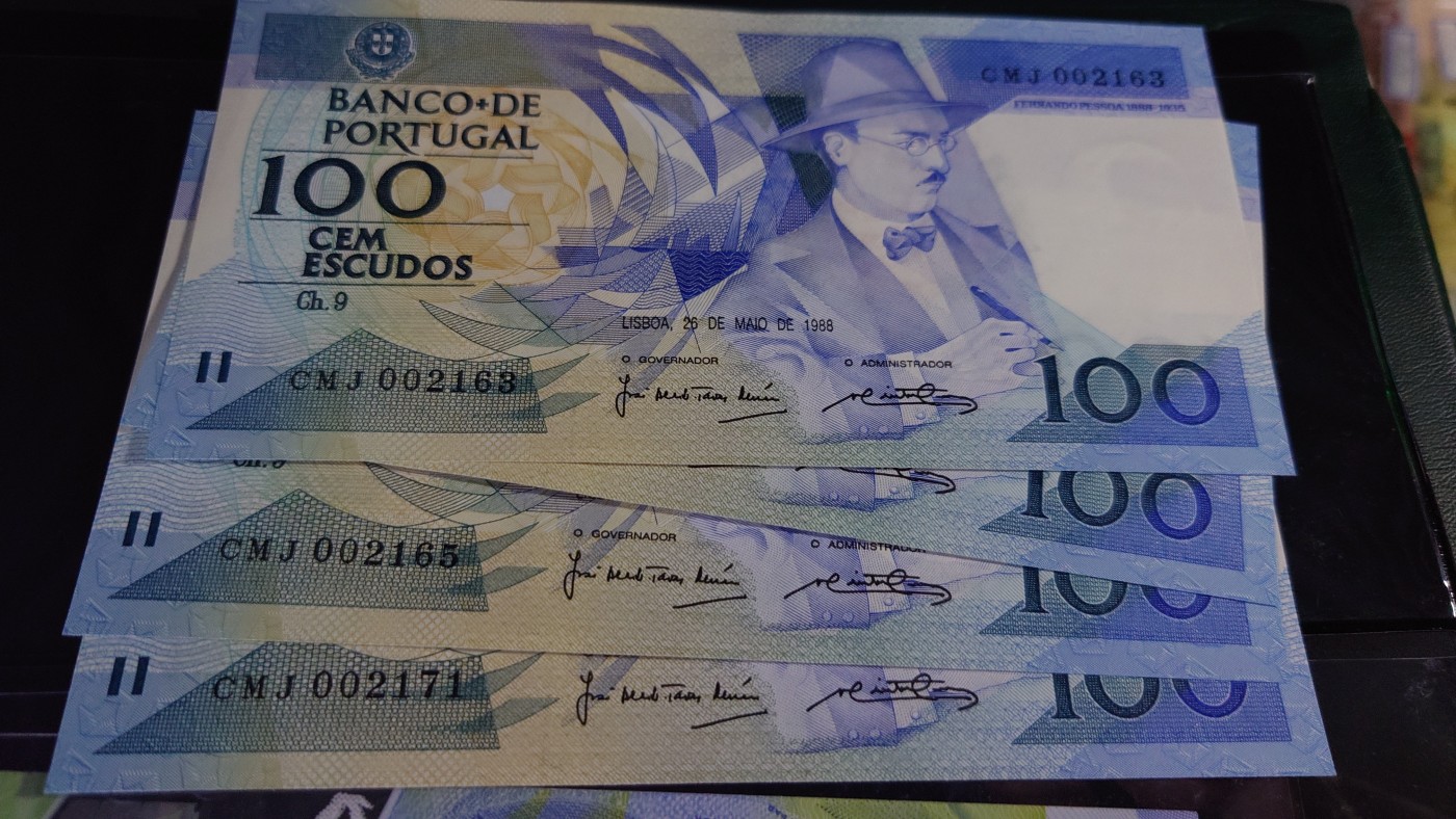 【世界钱币】精选微拍第75期暨2023年第二十二期 部分最新卖剩新品裸钞(有5000卢布AA等) 十月中下旬会有大量新货(优先本群里卖，卖剩的才挂拍卖欢迎关注) 1988年葡萄牙100 全新绝品千位号2171
