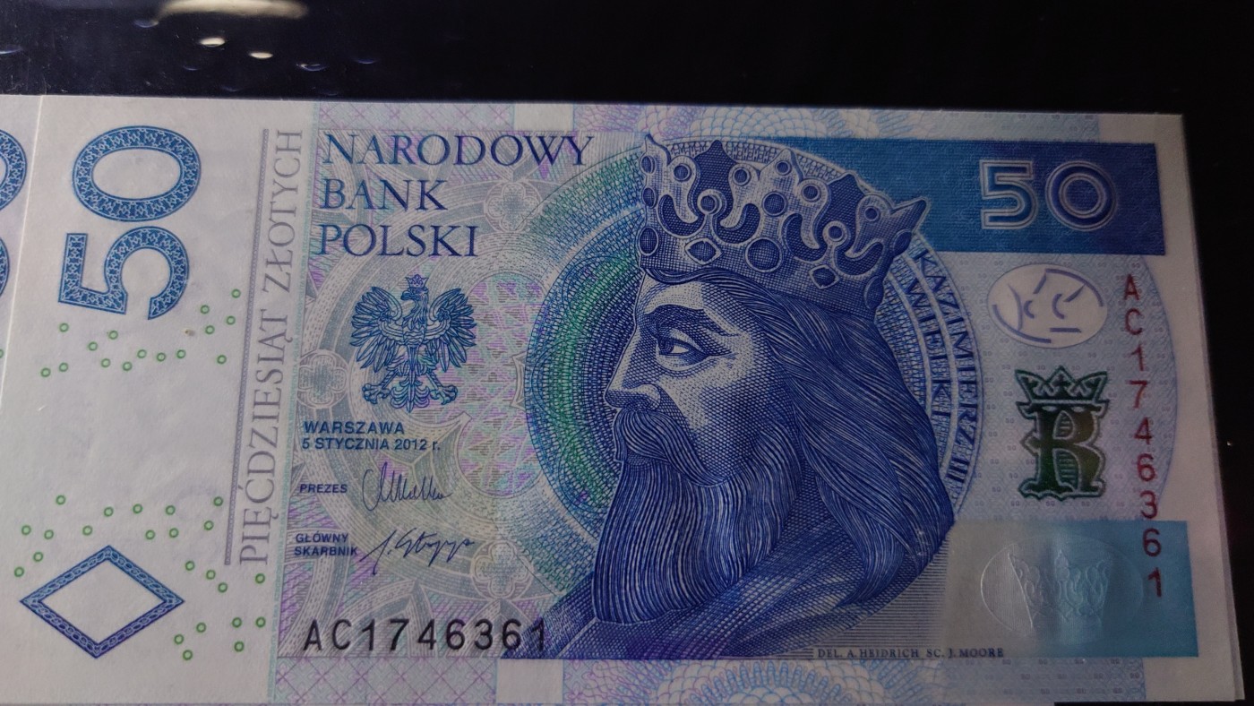 【世界钱币】精选微拍第75期暨2023年第二十二期 部分最新卖剩新品裸钞(有5000卢布AA等) 十月中下旬会有大量新货(优先本群里卖，卖剩的才挂拍卖欢迎关注) 2012年波兰50 全新绝品