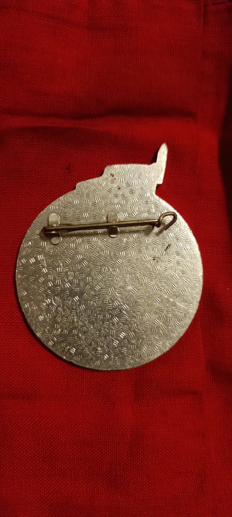 国庆专场，举国同庆，70个拍品全部0起！ 社会主义国家联名款徽章！