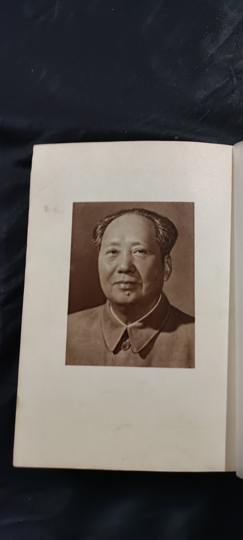 国庆专场，举国同庆，70个拍品全部0起！ 66版日文毛语录，好品！大厚本