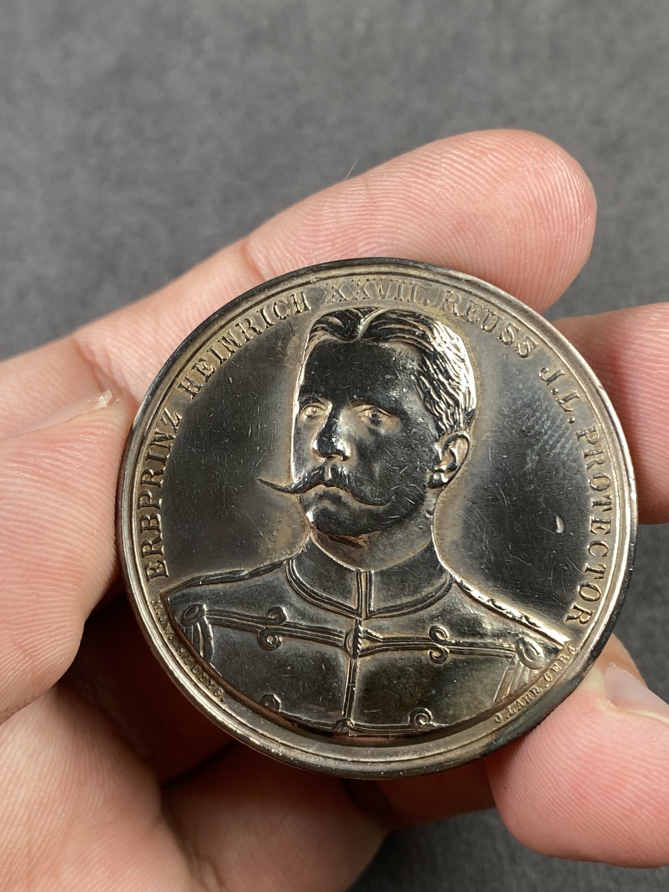 万国钱币拍卖第017期（中秋—国庆花好月圆夜特辑） 1896年德国罗斯射击节银章 反面磨砂紫彩包浆 小邦少见品种 25g 40mm