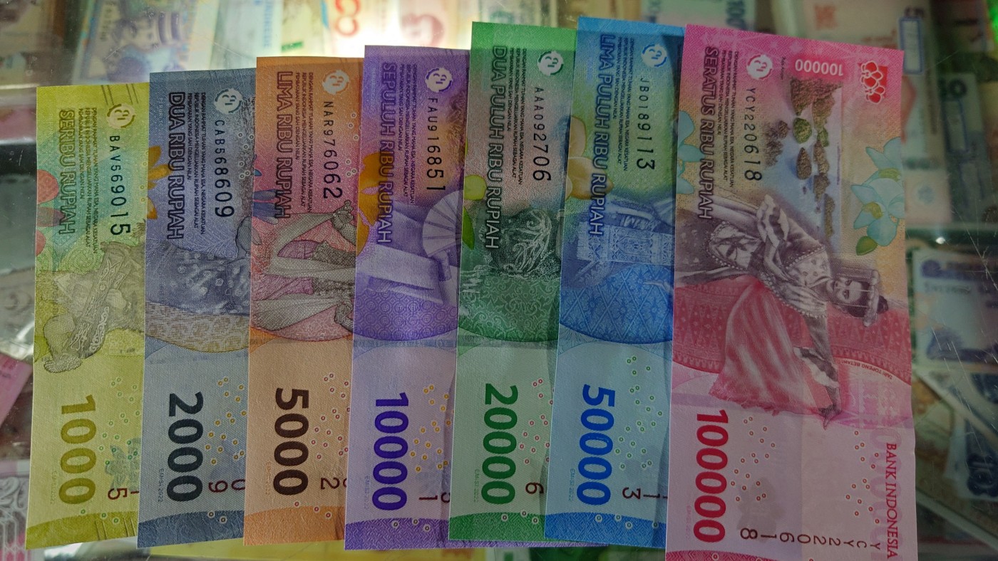 【世界钱币】精选微拍第75期暨2023年第二十二期 部分最新卖剩新品裸钞(有5000卢布AA等) 十月中下旬会有大量新货(优先本群里卖，卖剩的才挂拍卖欢迎关注) 2022年印度尼西亚7张全套 全新绝品无4(二)