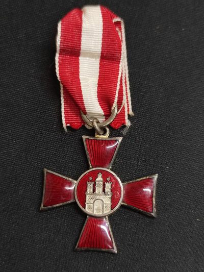 老王徽章拍卖第七期 - 德国一战汉萨同盟十字勋章（汉堡市版，相当于二级铁十字勋章））