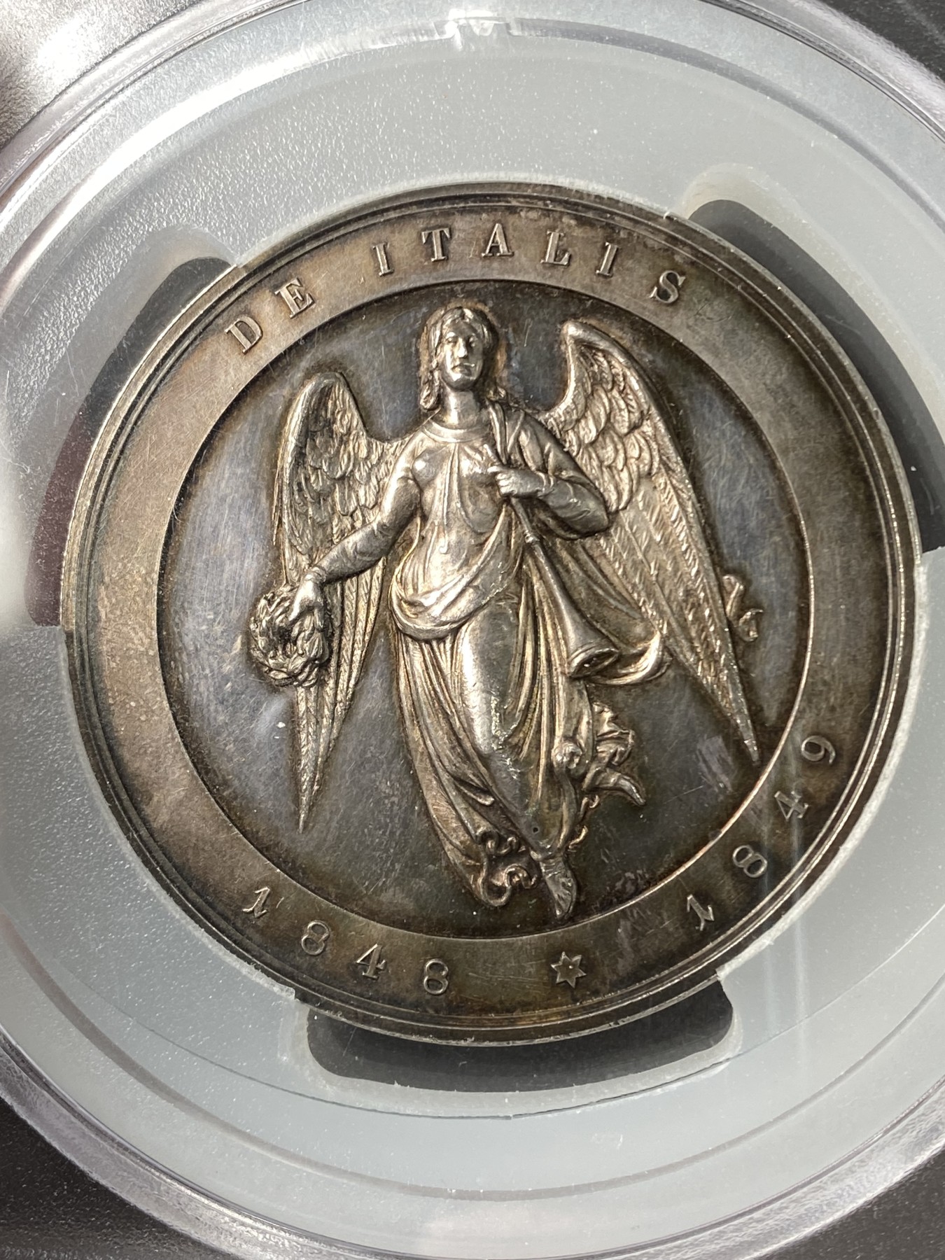 万国钱币拍卖第017期（中秋—国庆花好月圆夜特辑） PCGS SP62 1849年奥地利弗朗茨一世时期拉代茨基伯爵在意大利凯旋纪念大银章 金彩高浮雕 奥地利算是章牌中的贵族 57MM 70G