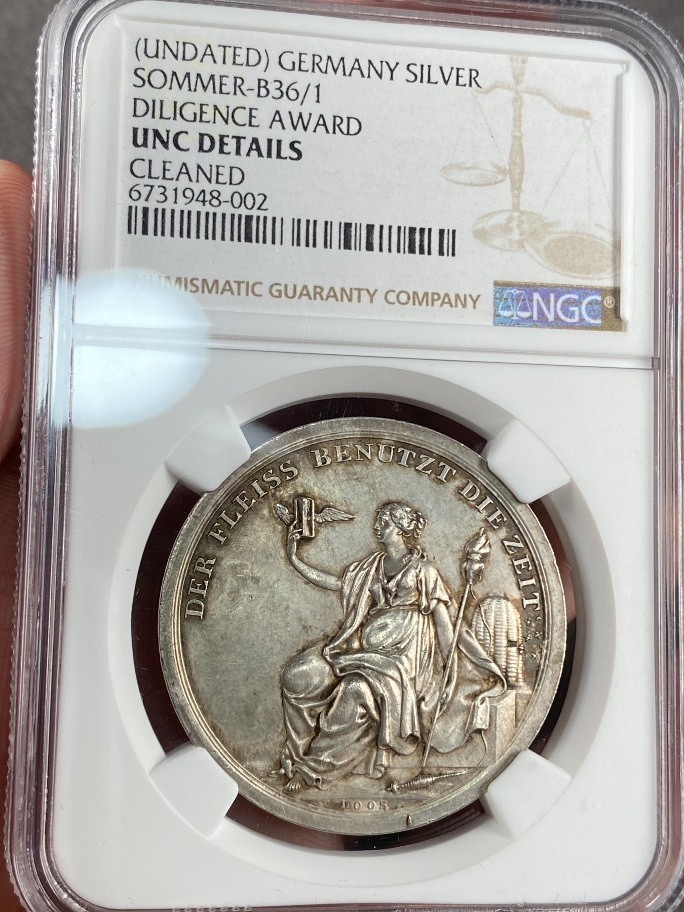 万国钱币拍卖第017期（中秋—国庆花好月圆夜特辑） NGC UNCD 1768年德国雕刻师D.F.LOOS被任命为柏林宫廷首席雕刻师纪念银章 稀少R36.5MM 引用Bolzenthal话称，Loos是一位勤奋的艺术家，在品味不高的时代，他致力于研究肖像画和古代雕刻艺术 Loos在铸造硬币的艺术和技术方面也有无数创新发现 他有两个孩子，弗里德里希·威廉姆和戈特弗里德·伯恩哈德，他们也都获得该奖