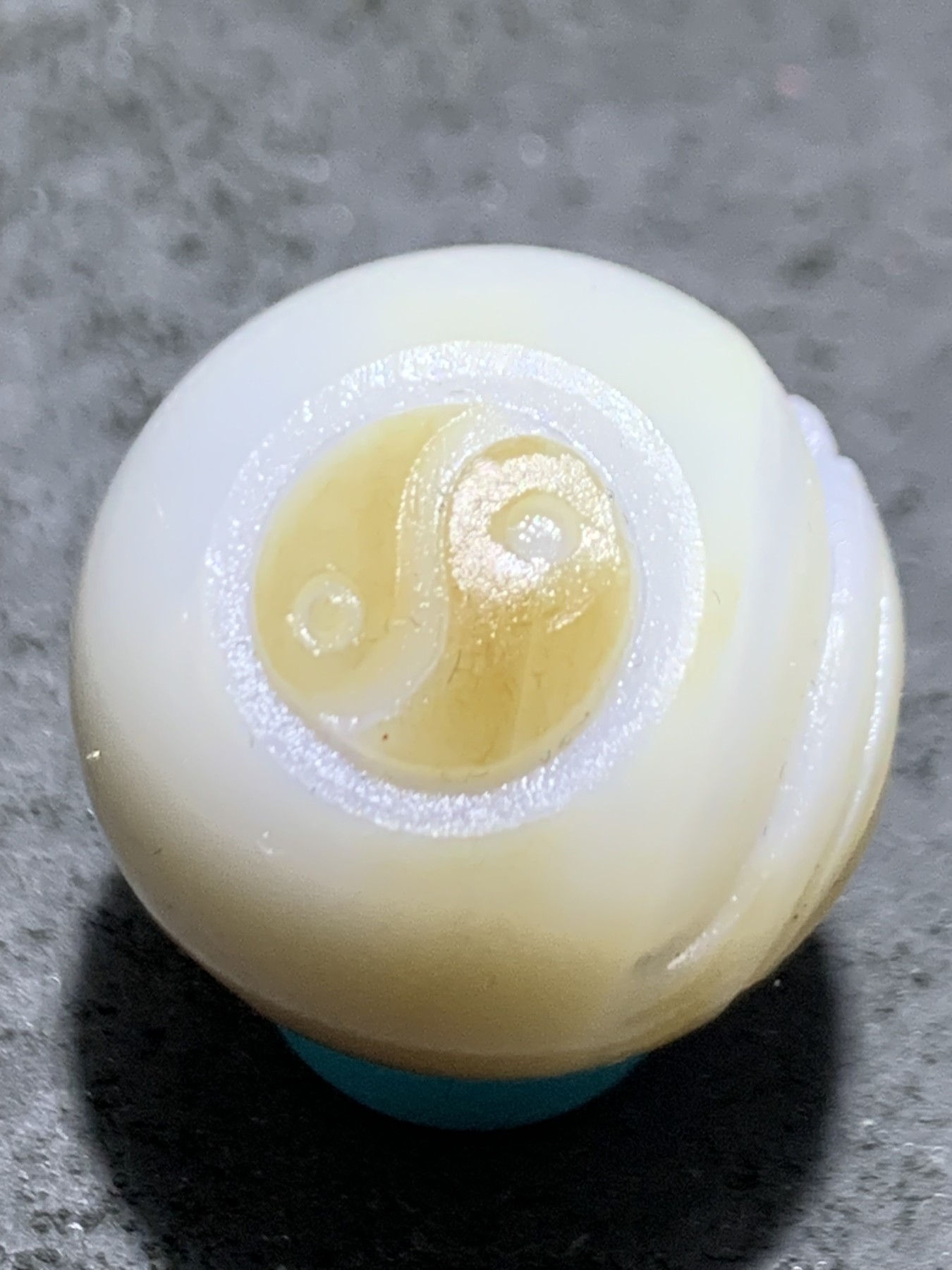 精美高玉化亚光海洋玉髓手工俏色巧雕一心向佛太极阴阳鱼意境2.0圆珠一个！