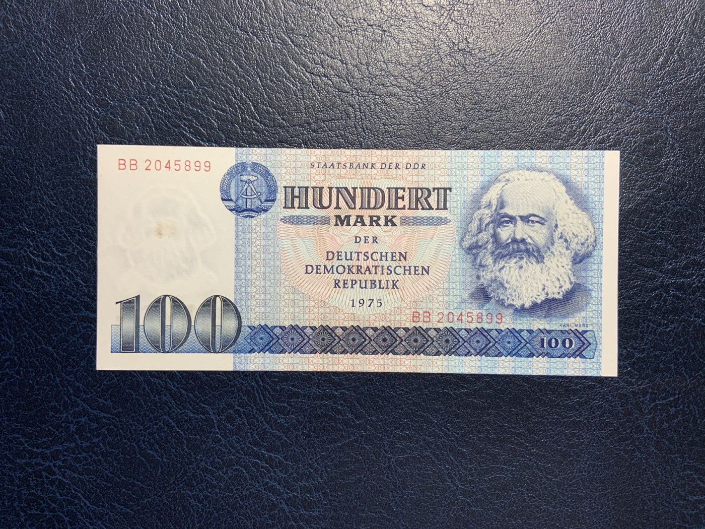 收藏联盟Quantum Auction 第292期拍卖  东德民主共和国1975年100马克 品相UNC- 东柏林街景