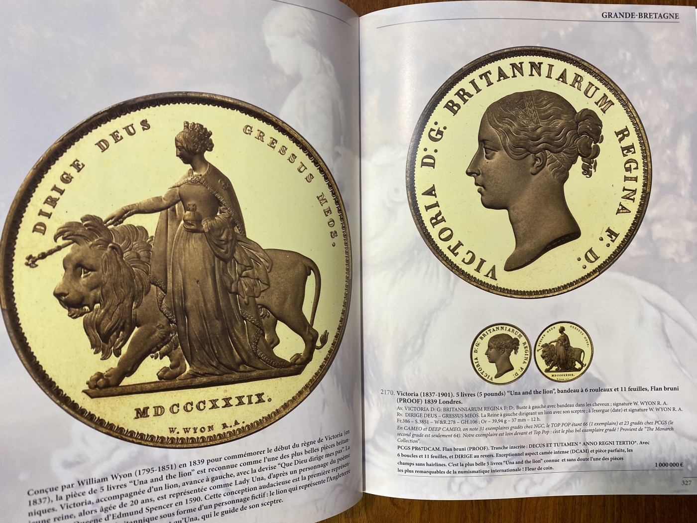 万国钱币拍卖第017期（中秋—国庆花好月圆夜特辑） 摩纳哥MDC十月拍卖目录一套两本 蓝色176页 白色576页（书籍较重请注意运费到付）