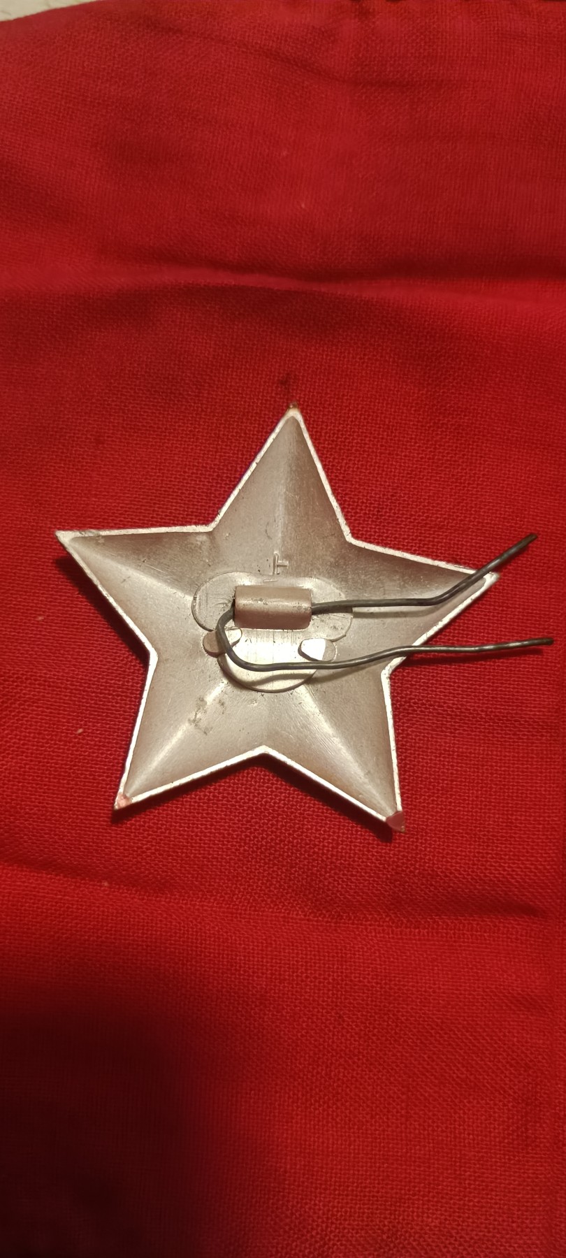 国庆专场，举国同庆，70个拍品全部0起！ 65式帽徽，正版！