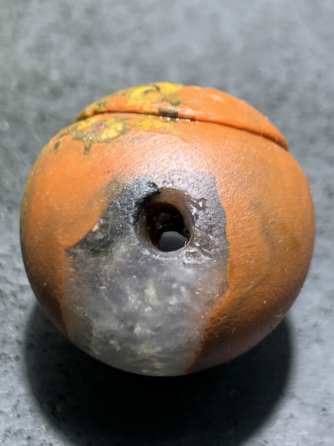 冰飘亚光草花纹战国红玛瑙手工俏色巧雕太极阴阳鱼随形圆珠一个