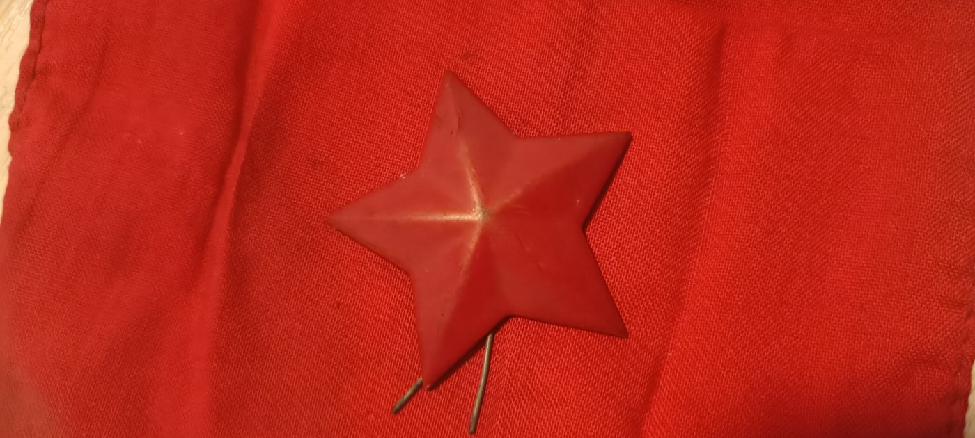 国庆专场，举国同庆，70个拍品全部0起！ 65式帽徽，正版！