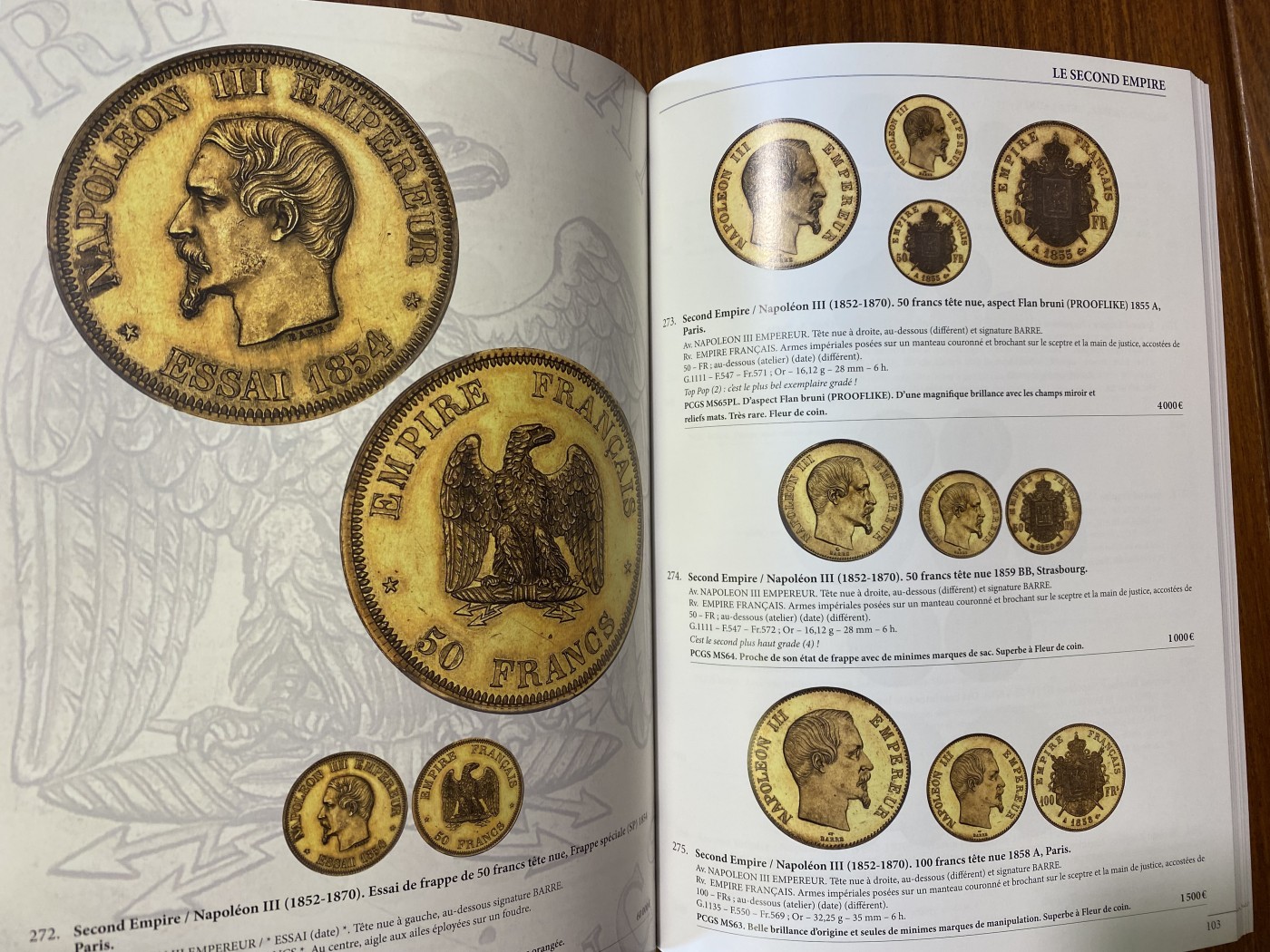 万国钱币拍卖第017期（中秋—国庆花好月圆夜特辑） 摩纳哥MDC十月拍卖目录一套两本 蓝色176页 白色576页（书籍较重请注意运费到付）