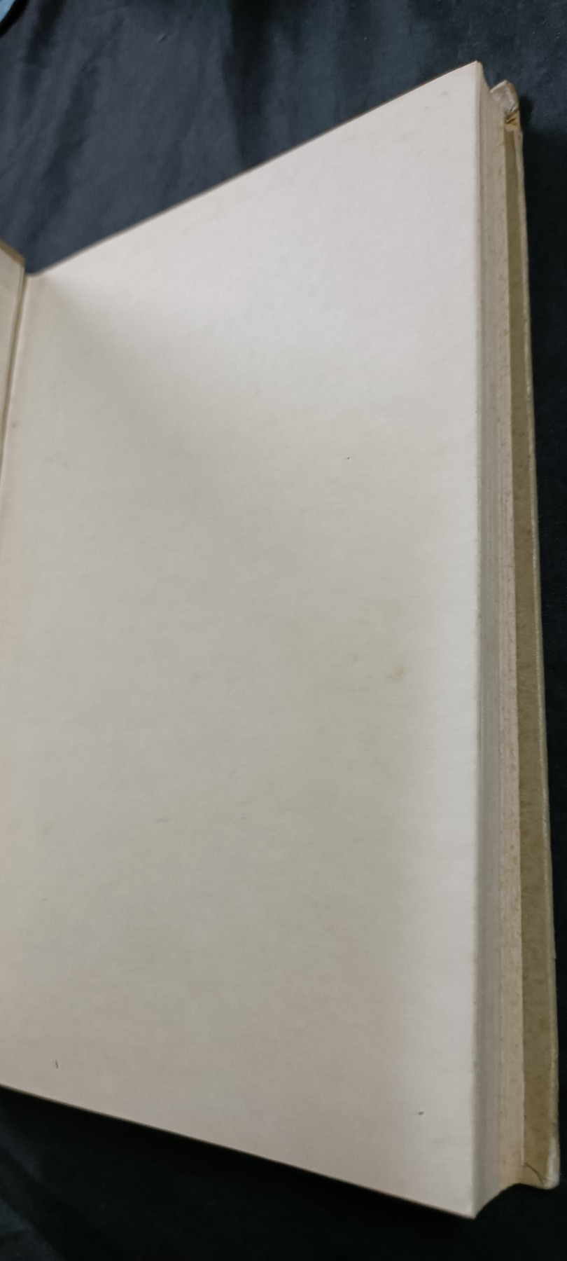 国庆专场，举国同庆，70个拍品全部0起！ 早期五十年代版，列宁论唯物主义，罕见签名北京GA学院，收藏好品！