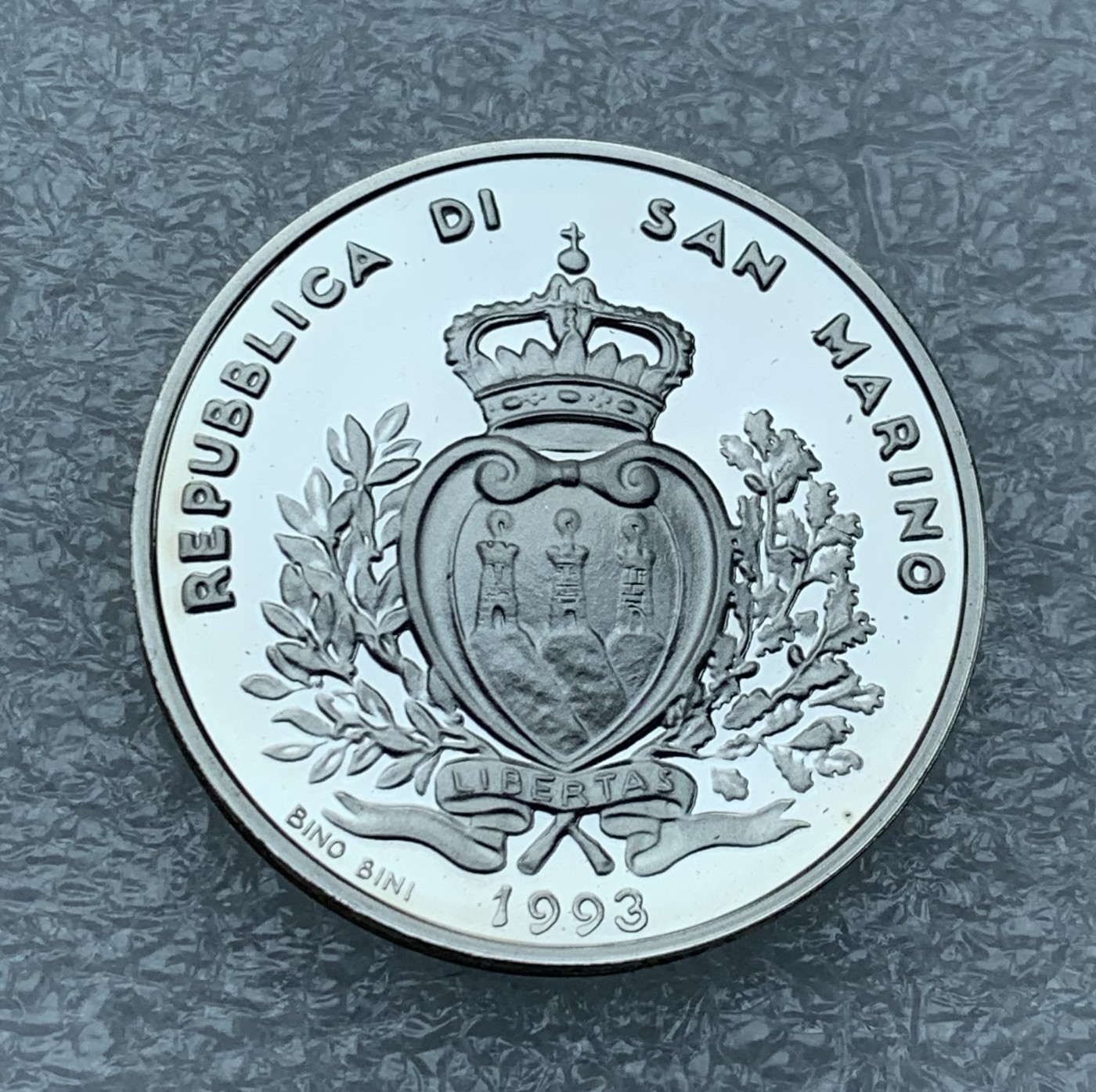 瓶子🏺第111期拍卖会  圣马力诺1993年1000里拉精制保护动物系列纪念银币