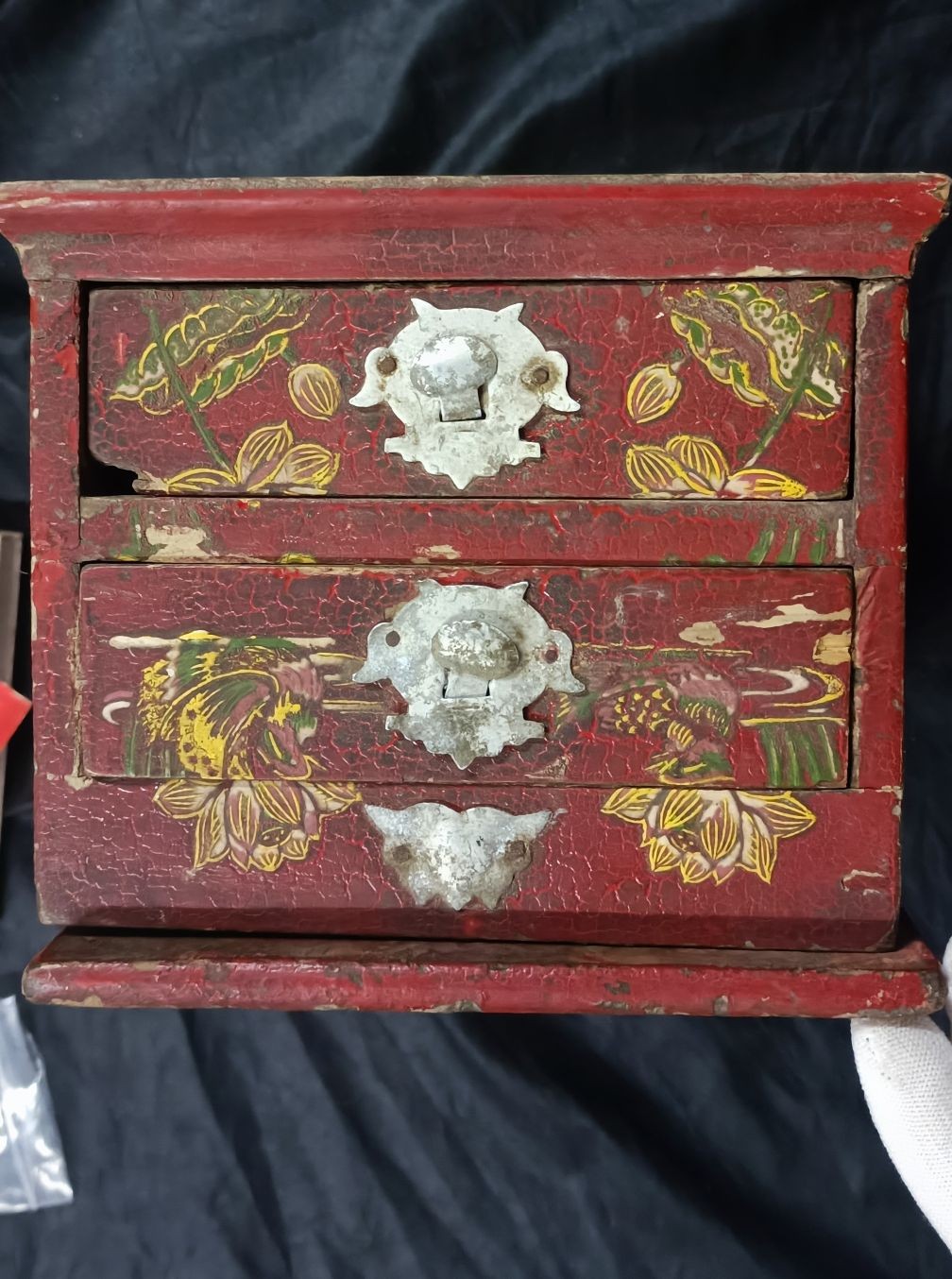 国庆专场，举国同庆，70个拍品全部0起！ wegame毛主席语录收纳盒，手绘花纹，诗词花卉等，满工！1