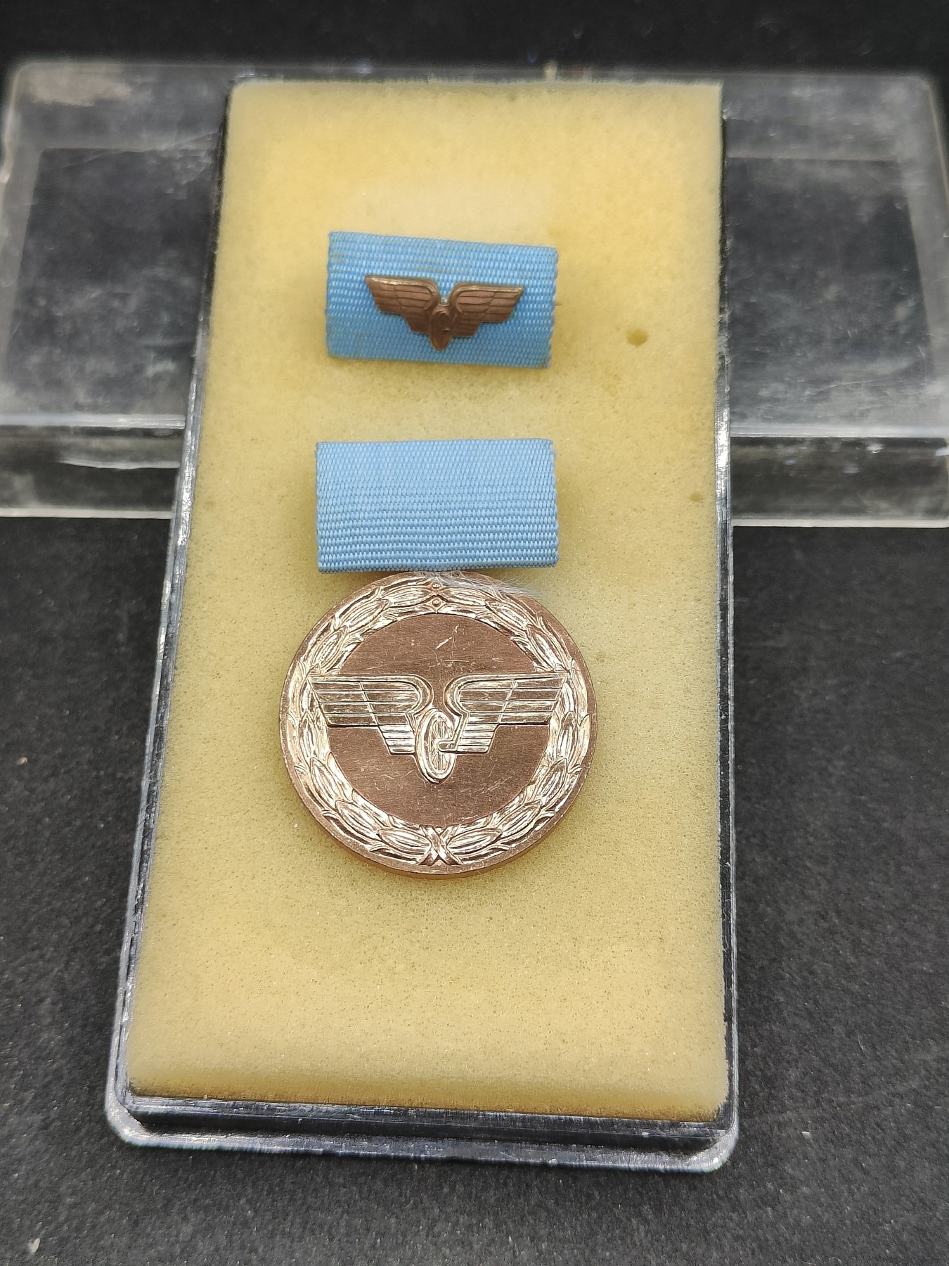 全场0元起拍 第95期 咸鱼国勋章拍卖专场 10月1日（周日）下午6：00开始 德国铁路忠诚服务奖章