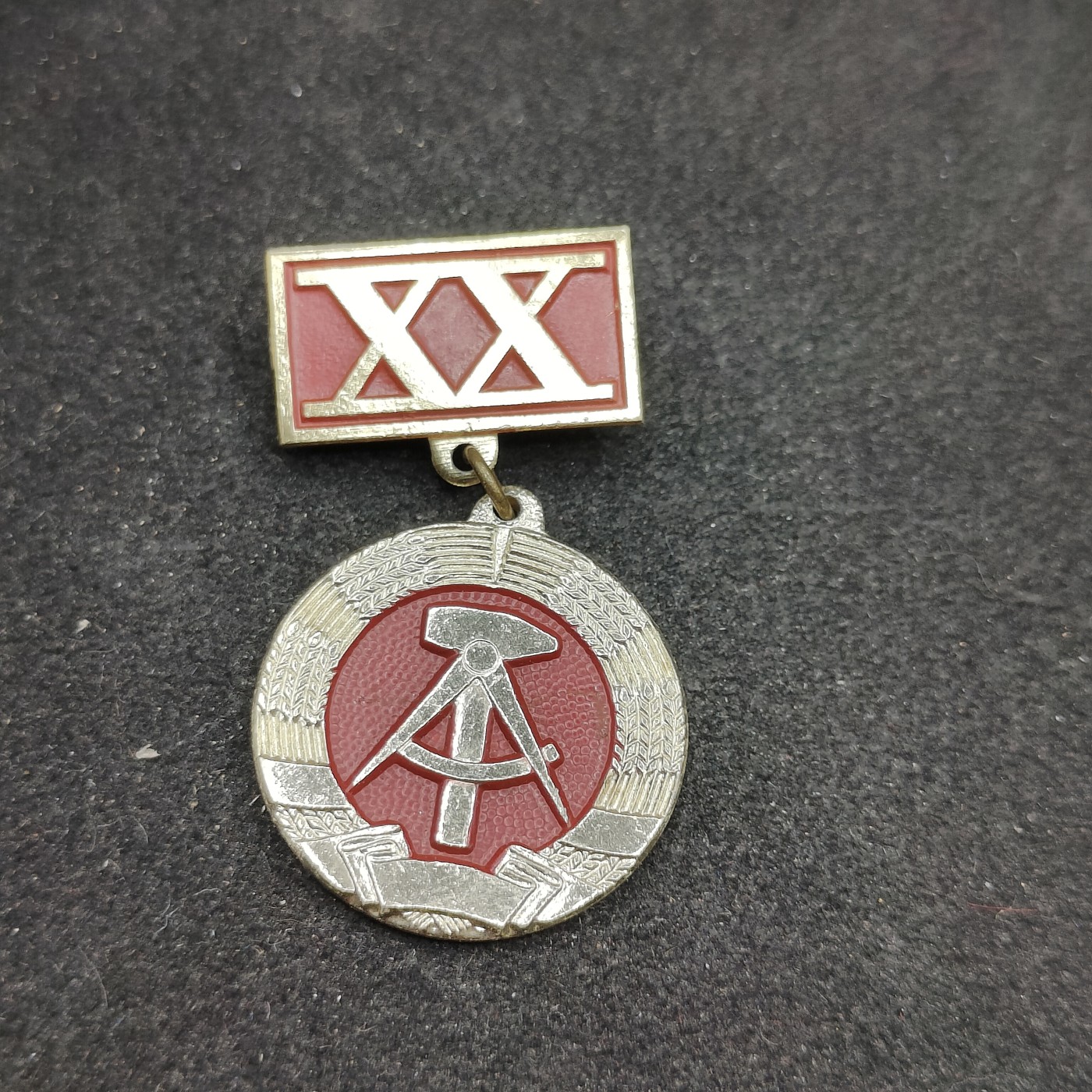 全场0元起拍 第95期 咸鱼国勋章拍卖专场 10月1日（周日）下午6：00开始 东德建国20周年纪念章