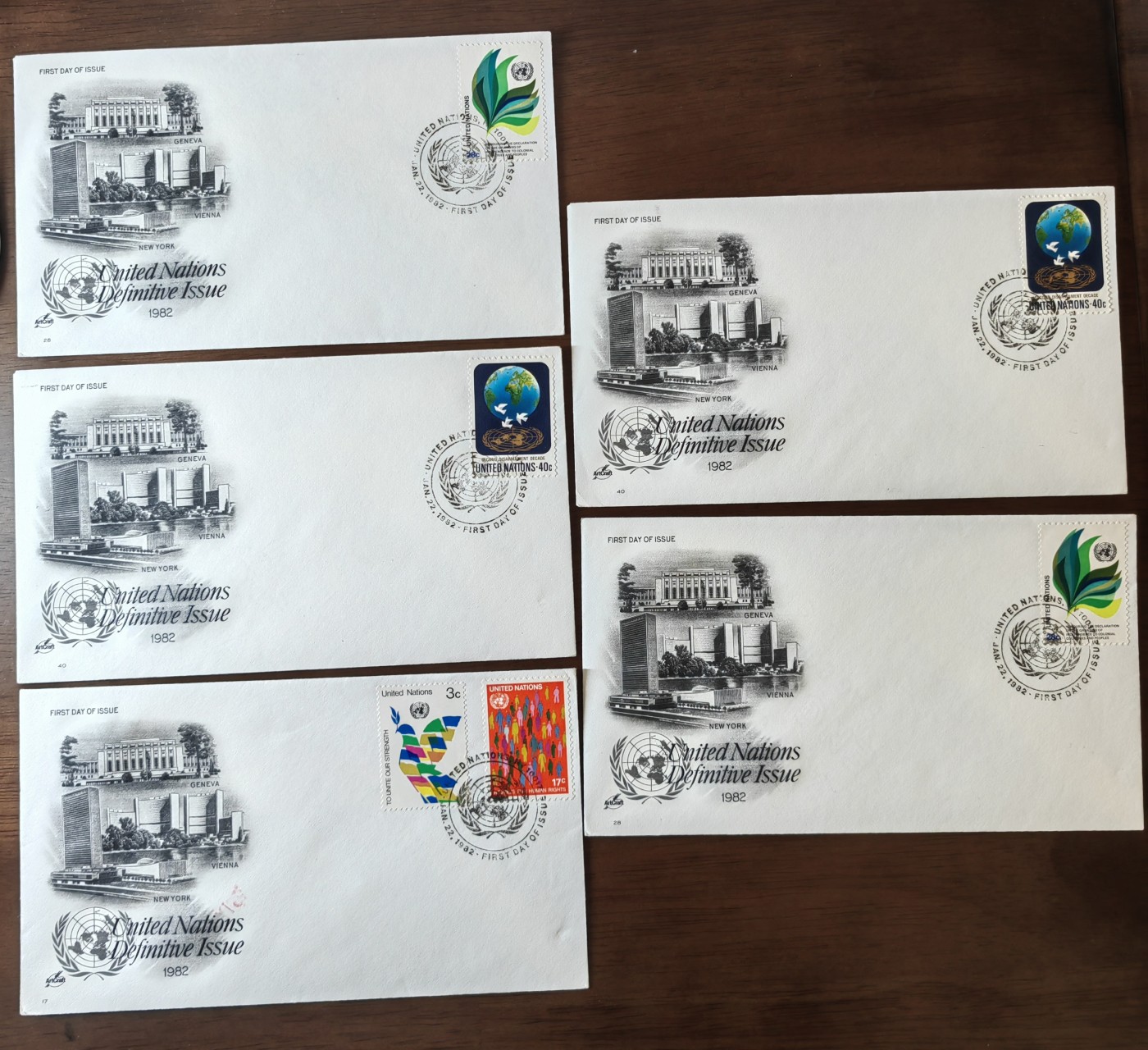 外国邮品精品专场（秒杀场）第①①场 80年代联合国邮封5件（雕刻版）