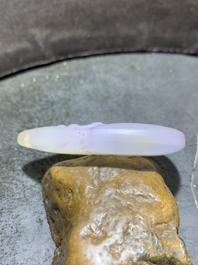 精美高玉化朱砂点马达加斯加海洋玉髓手工俏色巧参禅悟道吊坠一个！ 精美高玉化朱砂点马达加斯加海洋玉髓手工俏色巧参禅悟道吊坠一个！