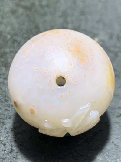 精美亚光朱砂点战国红玛瑙手工雕刻禅字珠一颗！ 精美亚光朱砂点战国红玛瑙手工雕刻禅字珠一颗！