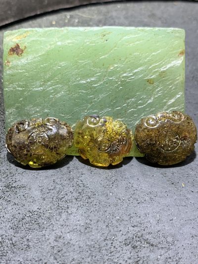 天然通货乌克兰蜜蜡雕刻福字吊坠一组， - 天然通货乌克兰蜜蜡雕刻福字吊坠一组，