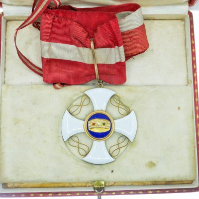 勋章奖章交易所10月7日拍卖 - 意大利王冠勋章，指挥官级，金质珐琅原盒