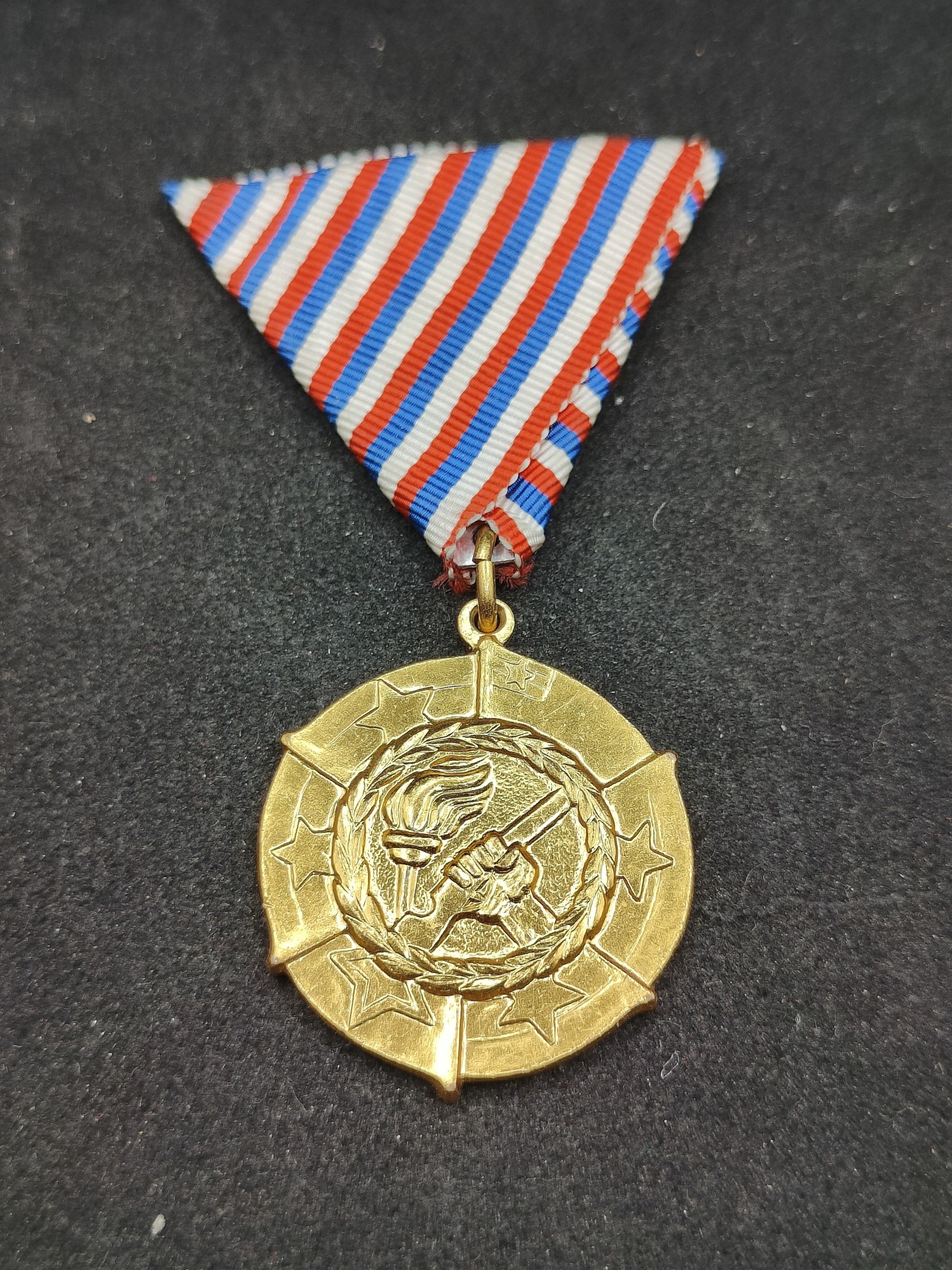 全场0元起拍 第96期 咸鱼国勋章拍卖专场 10月4日（周三）下午6：00开始 南斯拉夫战胜法西斯30周年奖章