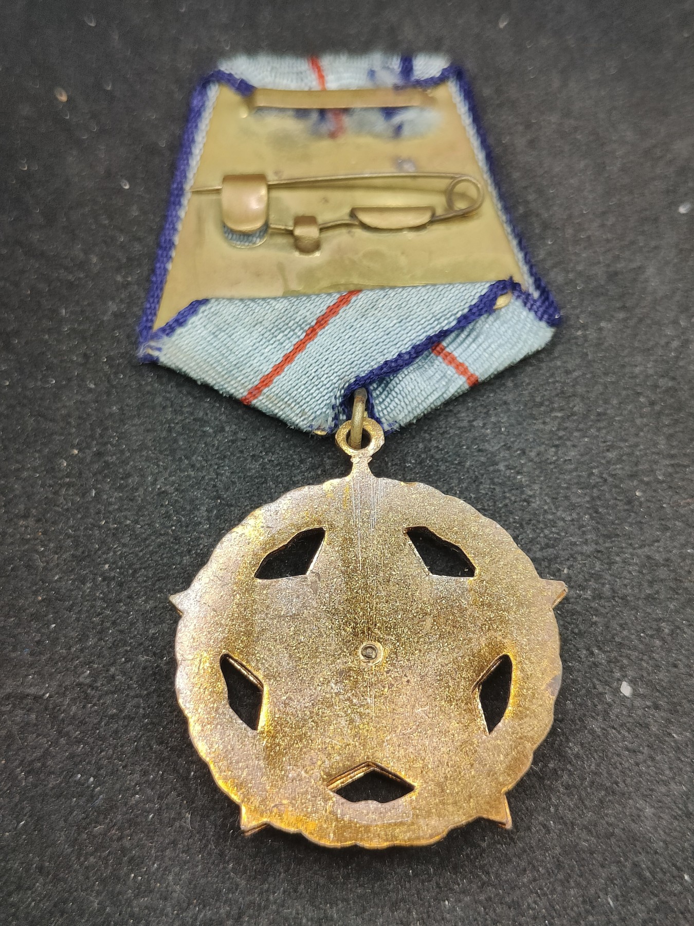 全场0元起拍 第96期 咸鱼国勋章拍卖专场 10月4日（周三）下午6：00开始 罗马尼亚金级军事功绩勋章