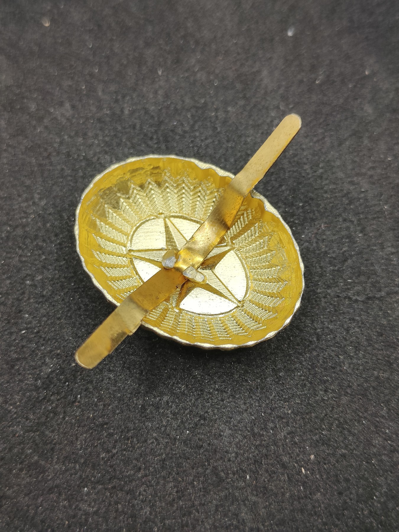 全场0元起拍 第96期 咸鱼国勋章拍卖专场 10月4日（周三）下午6：00开始 独联体 哈萨克斯坦 苏联模式帽徽