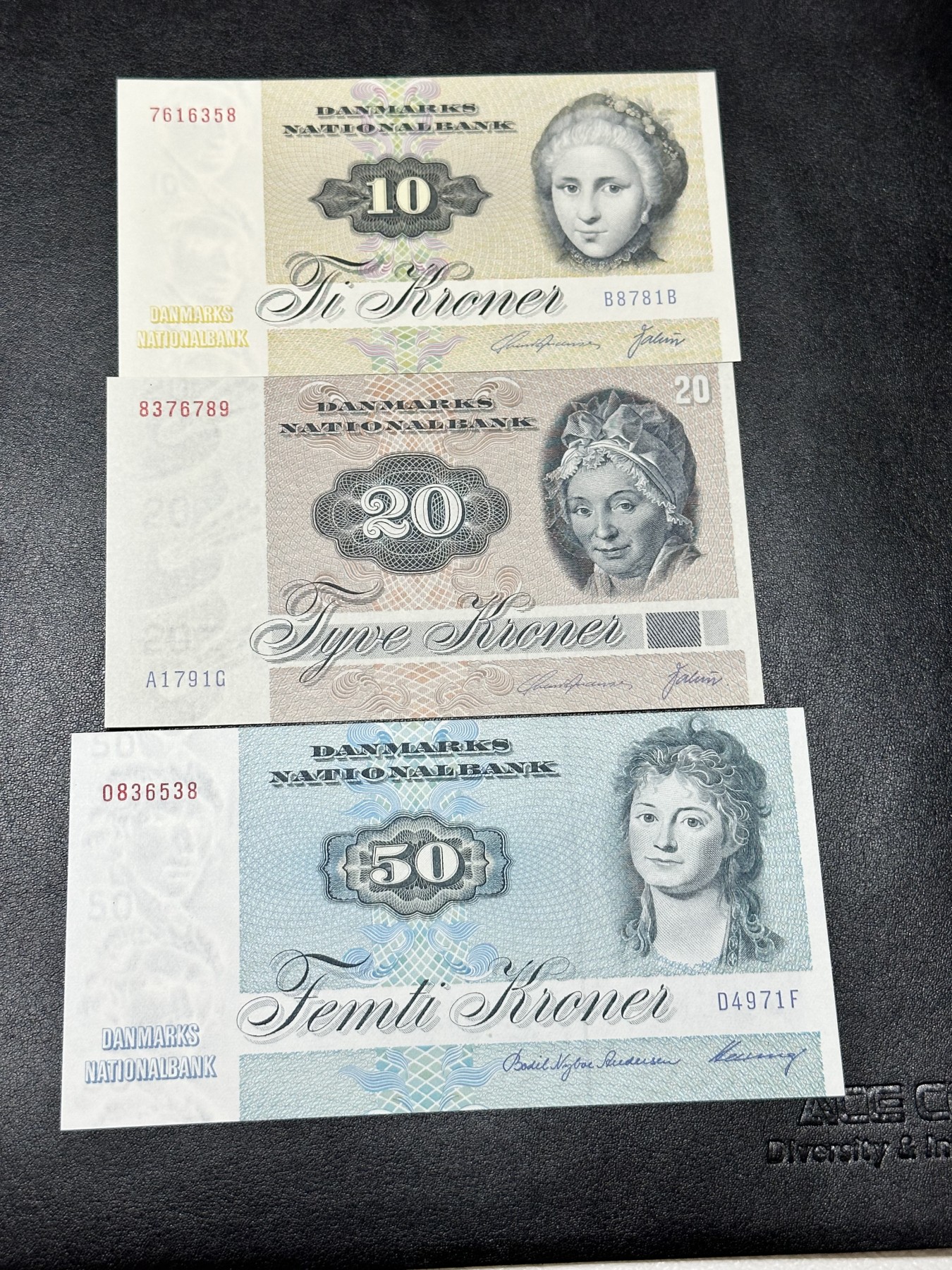 《外钞收藏家》第三百零二期（连拍第一场） 丹麦动物版10、20、50克朗 三张一起 全新UNC