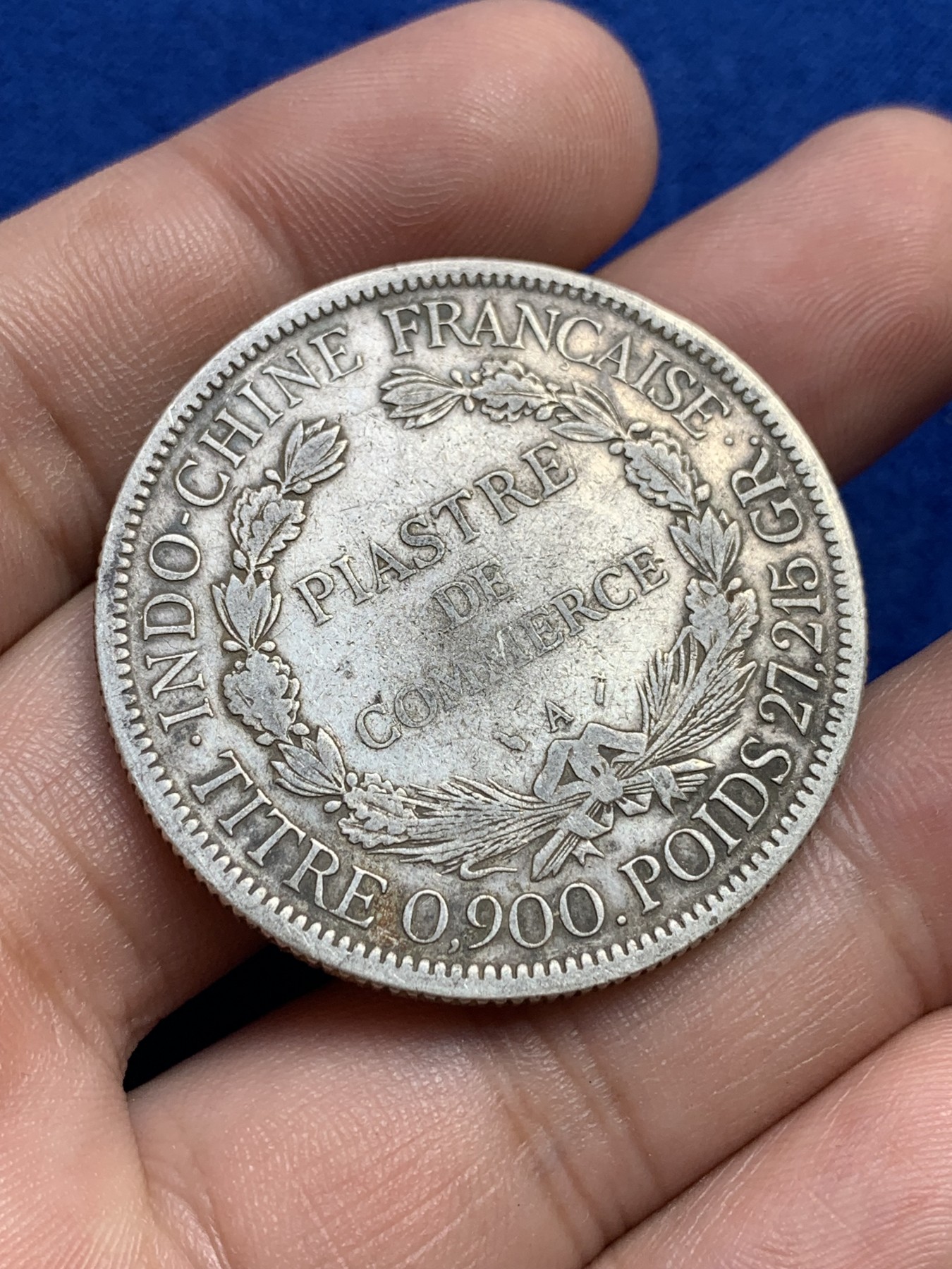 欢迎参加《竞宝斋》为国而庆 老张自藏专场 ，定制纪念章相赠 法属印支1893年坐洋壹圆银币 加重版 27.215g