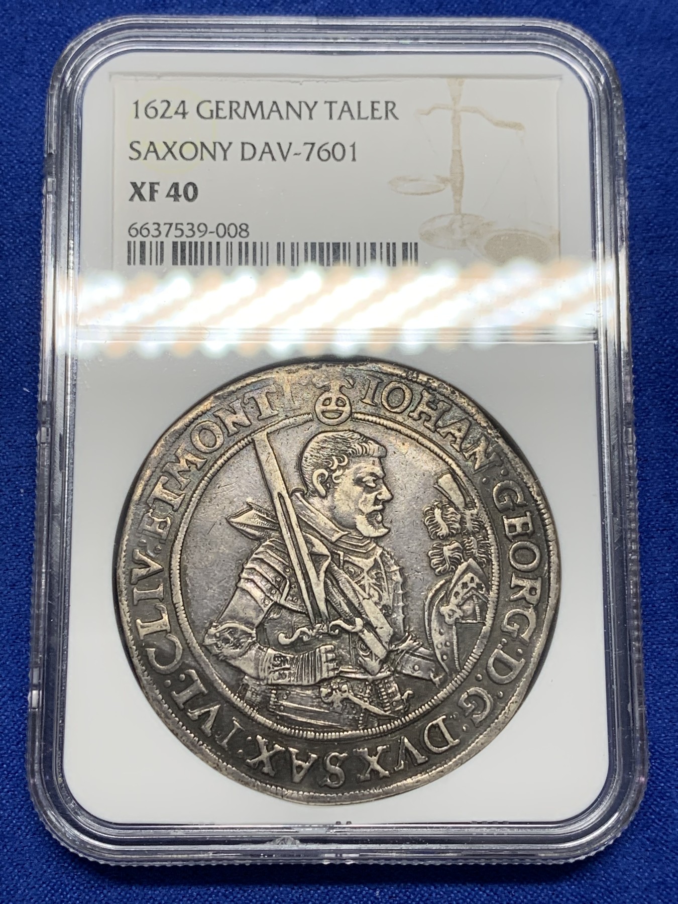 欢迎参加《竞宝斋》为国而庆 老张自藏专场 ，定制纪念章相赠 NGC XF40 德国 1624年 萨克森  武士泰勒 大银币 细节好 全深打 一见欢喜的状态