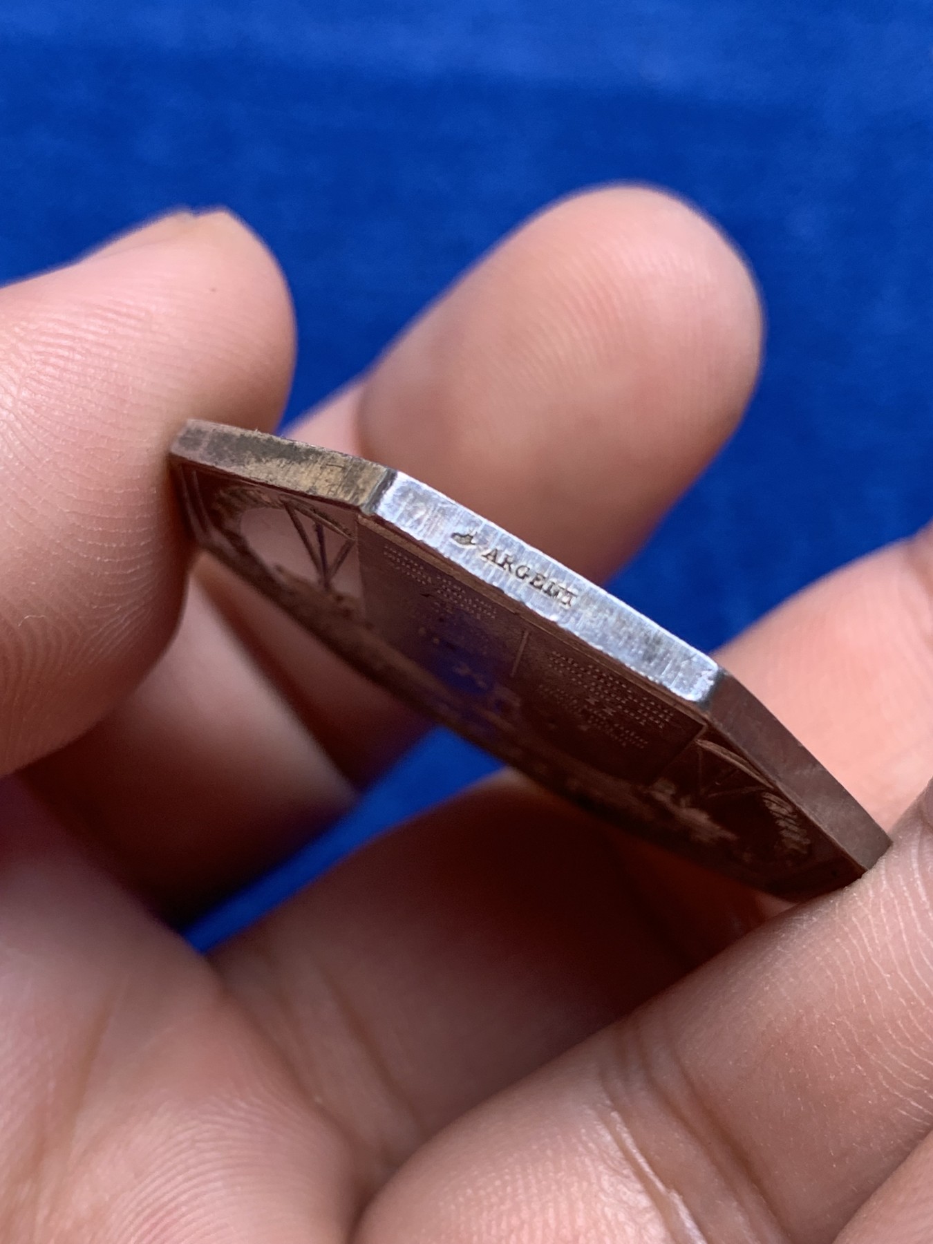 欢迎参加《竞宝斋》为国而庆 老张自藏专场 ，定制纪念章相赠 法国1842-1845菲利普公证人银质八角代币 船首铭银标 34.6mm 18克 大规格