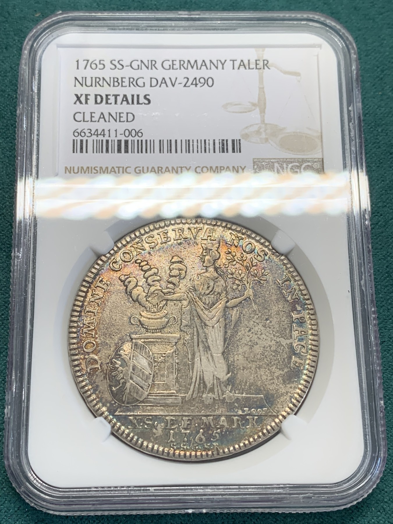 欢迎参加《竞宝斋》为国而庆 老张自藏专场 ，定制纪念章相赠 NGC XF 德国 纽伦堡 1765-SS 拿花 泰勒大银币 细节包浆都不错 性价比品种