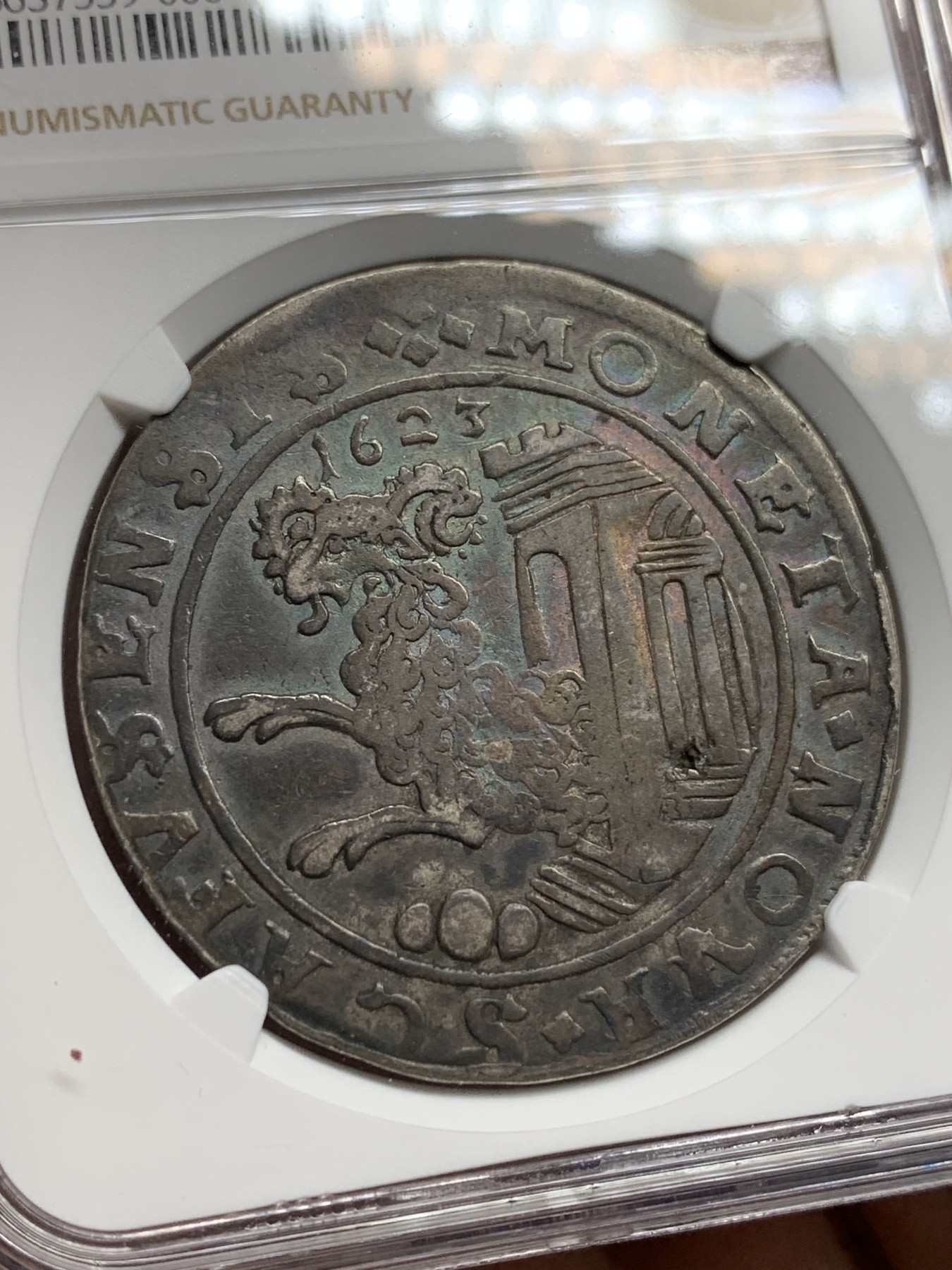 欢迎参加《竞宝斋》为国而庆 老张自藏专场 ，定制纪念章相赠 冠军分 NGC-VF30 瑞士 1623 瑞士沙夫豪森 泰勒大银币 冠军深打 包浆厚实 羊脸清晰 低评了