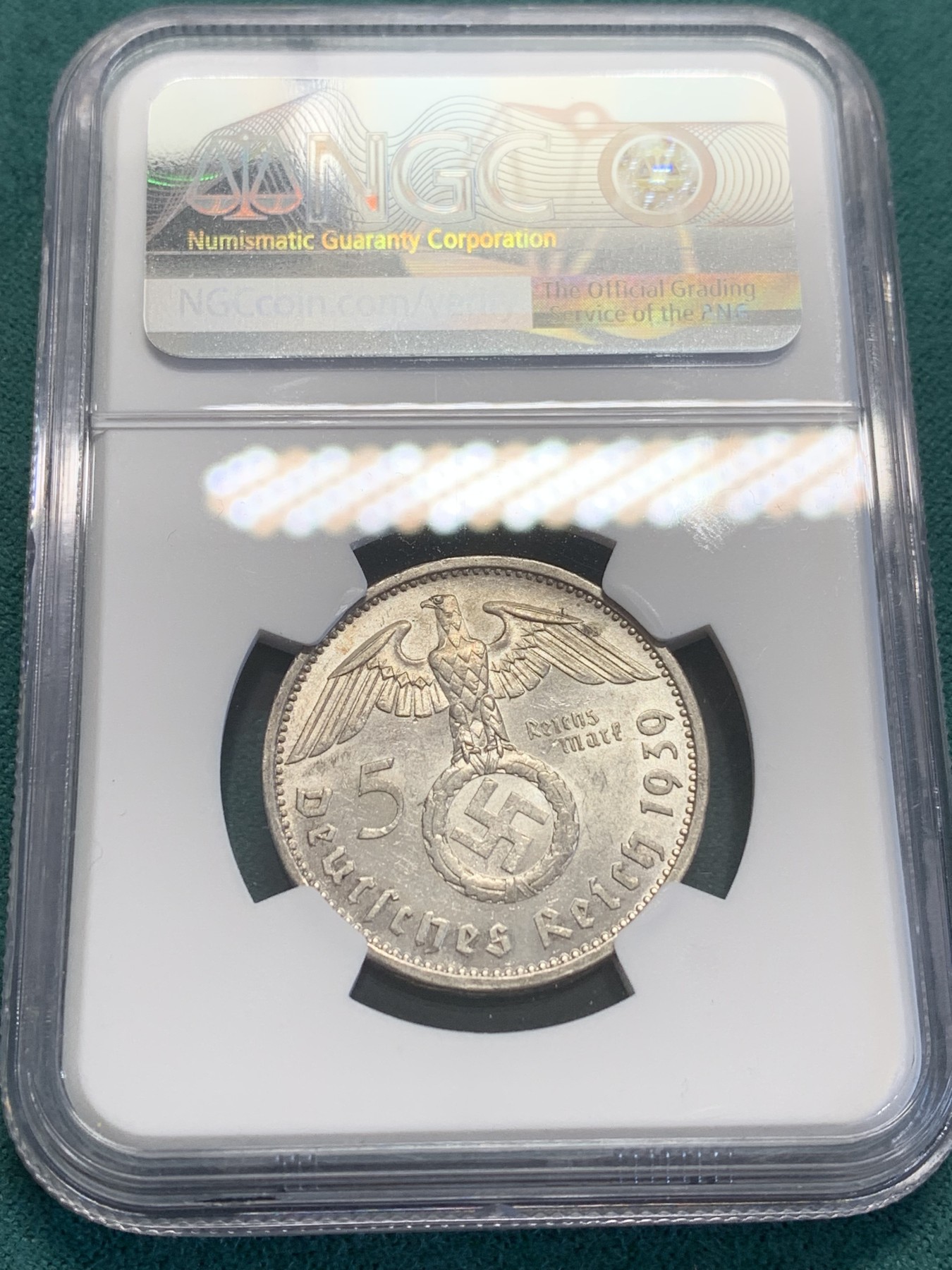 欢迎参加《竞宝斋》为国而庆 老张自藏专场 ，定制纪念章相赠 NGC AU58 德国 1939年 兴登堡 5马克银币 相对较少的年份